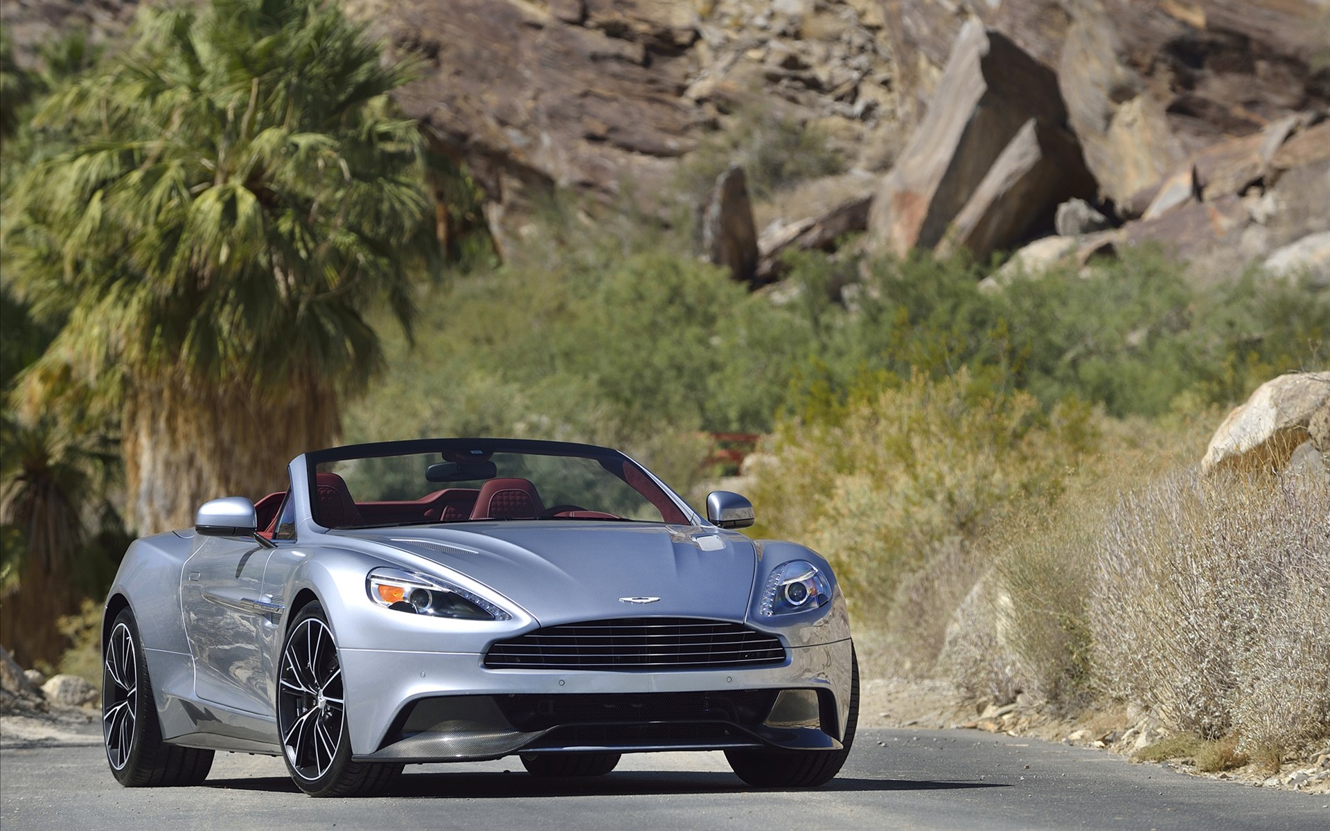 Aston Martin Vanquish Volante 2014