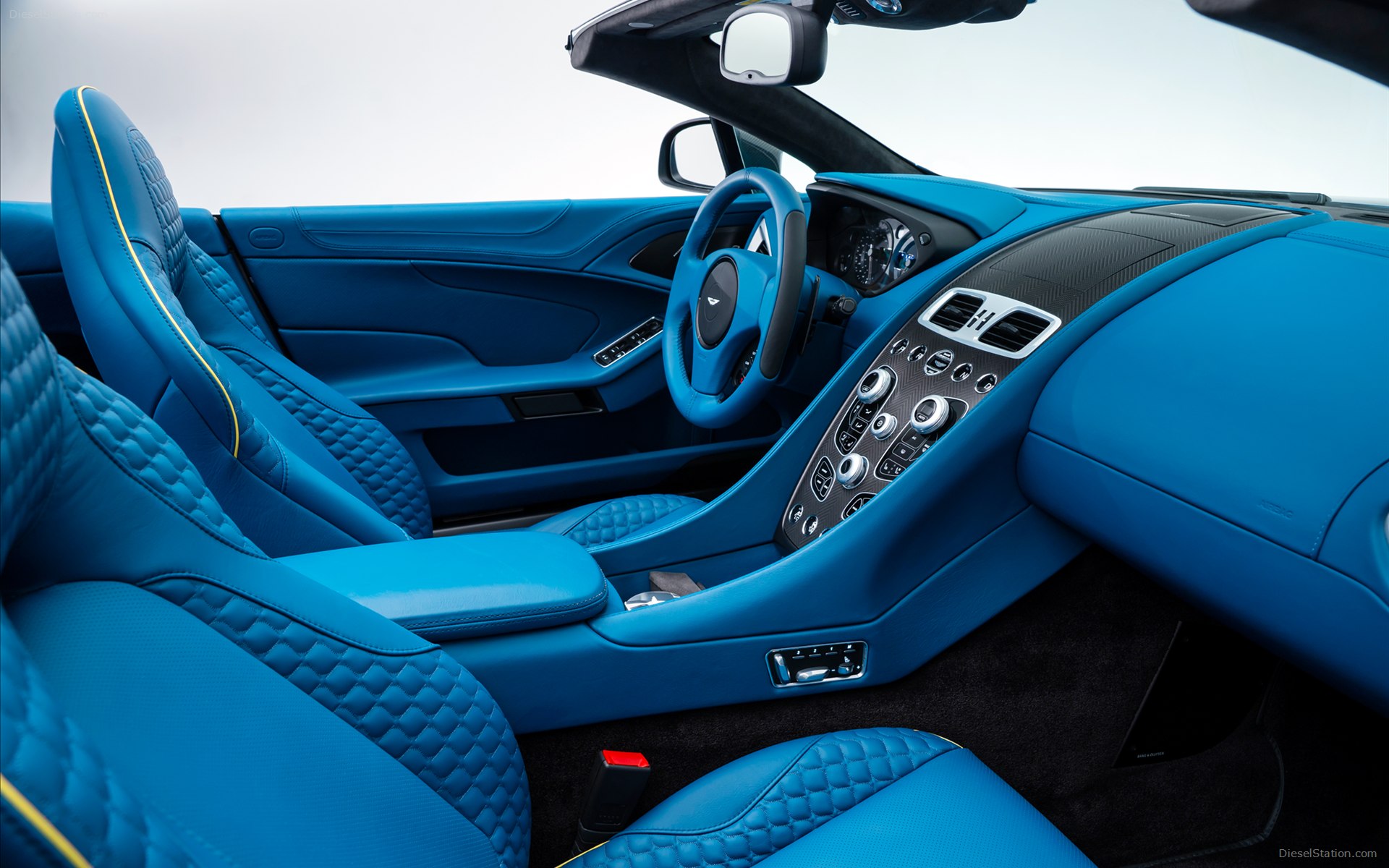 Aston Martin Vanquish Volante 2014