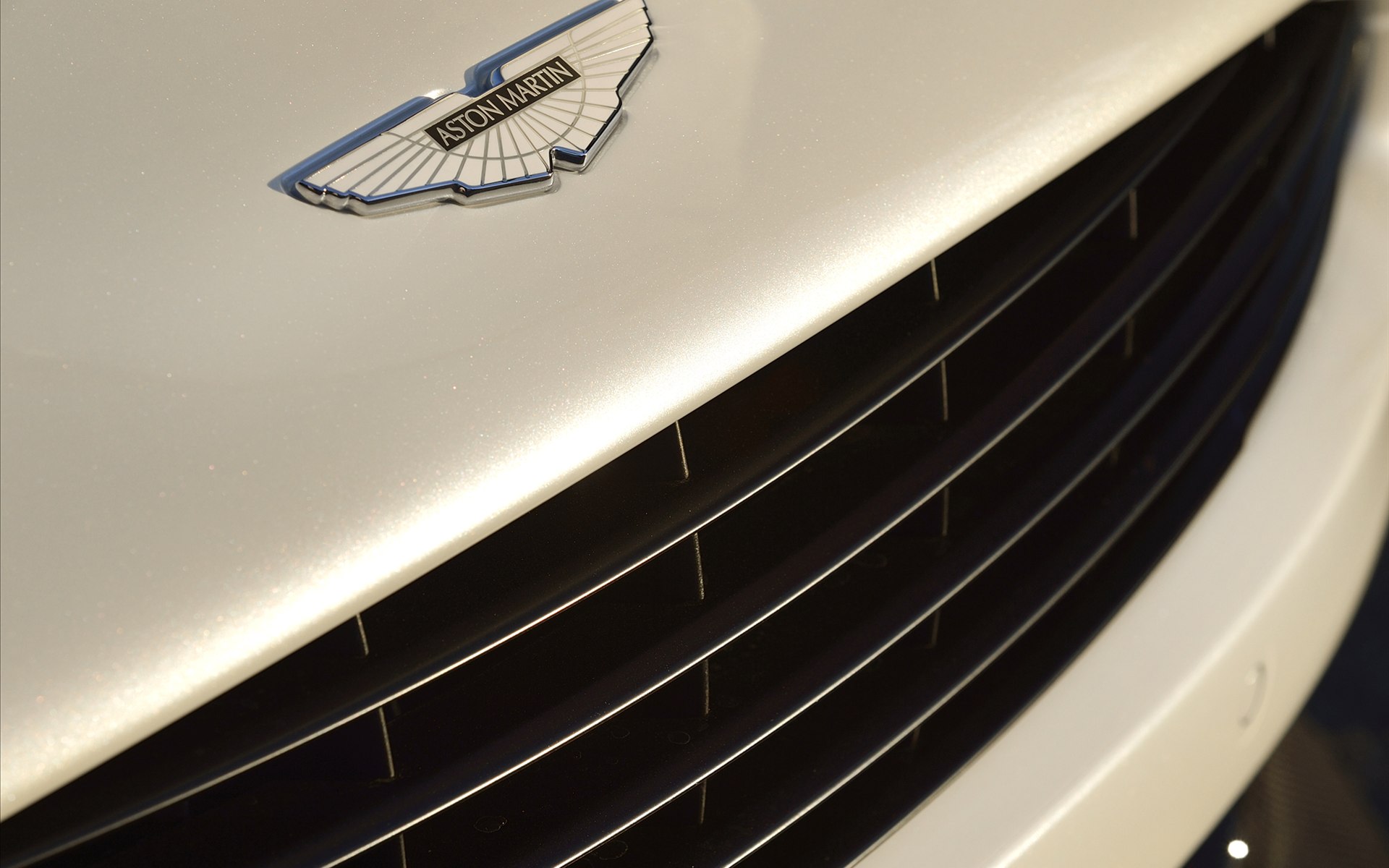 Aston Martin Vanquish Volante 2014