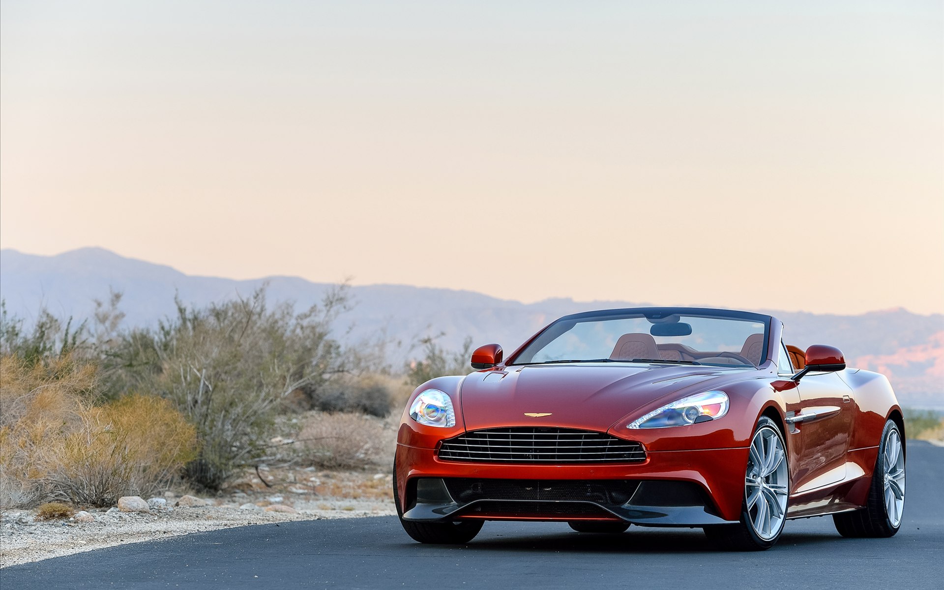 Aston Martin Vanquish Volante 2014