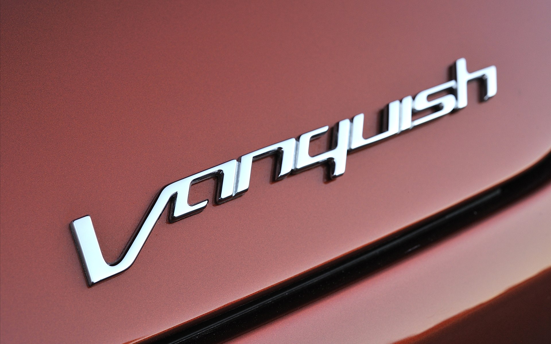 Aston Martin Vanquish Volante 2014