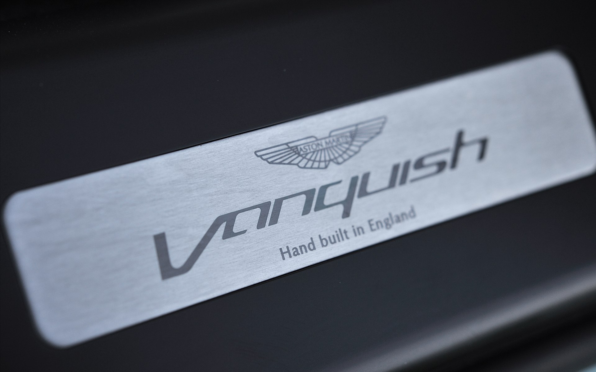 Aston Martin Vanquish Volante 2014