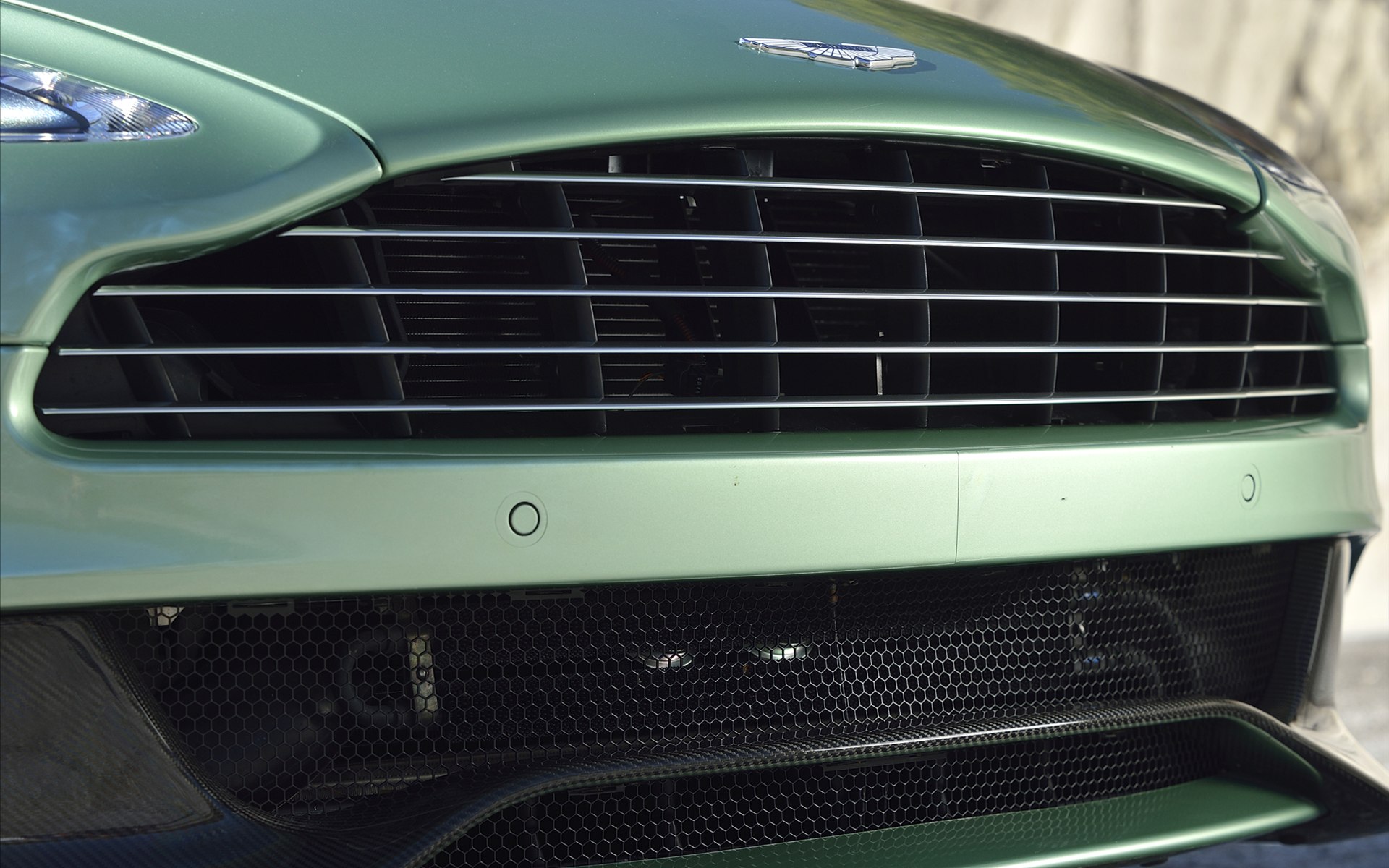 Aston Martin Vanquish Volante 2014
