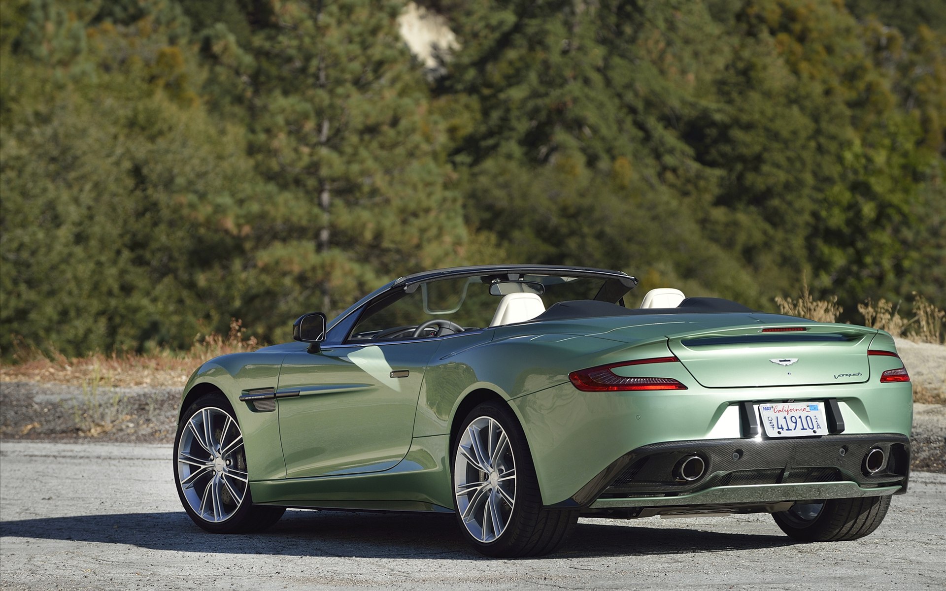 Aston Martin Vanquish Volante 2014