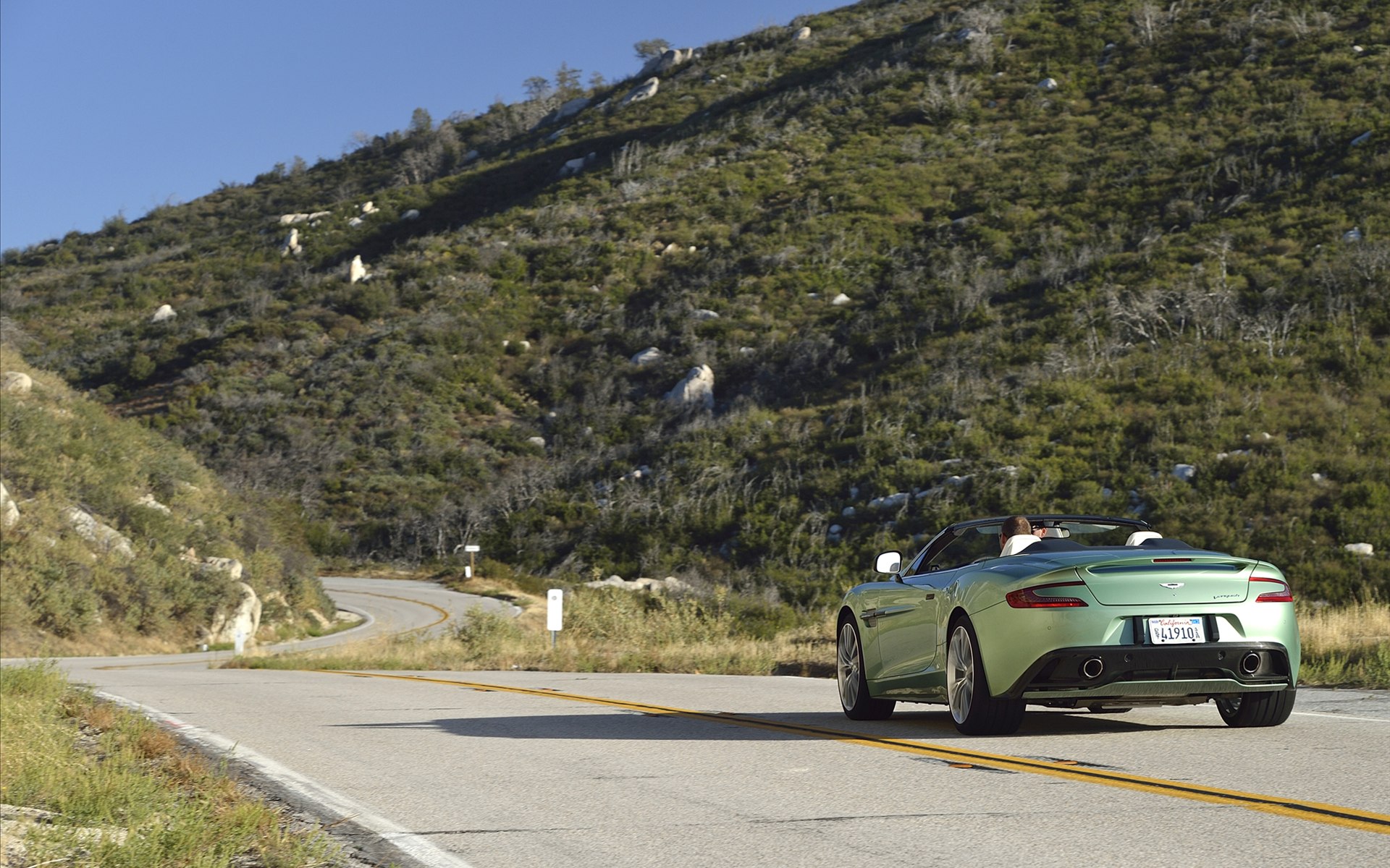 Aston Martin Vanquish Volante 2014