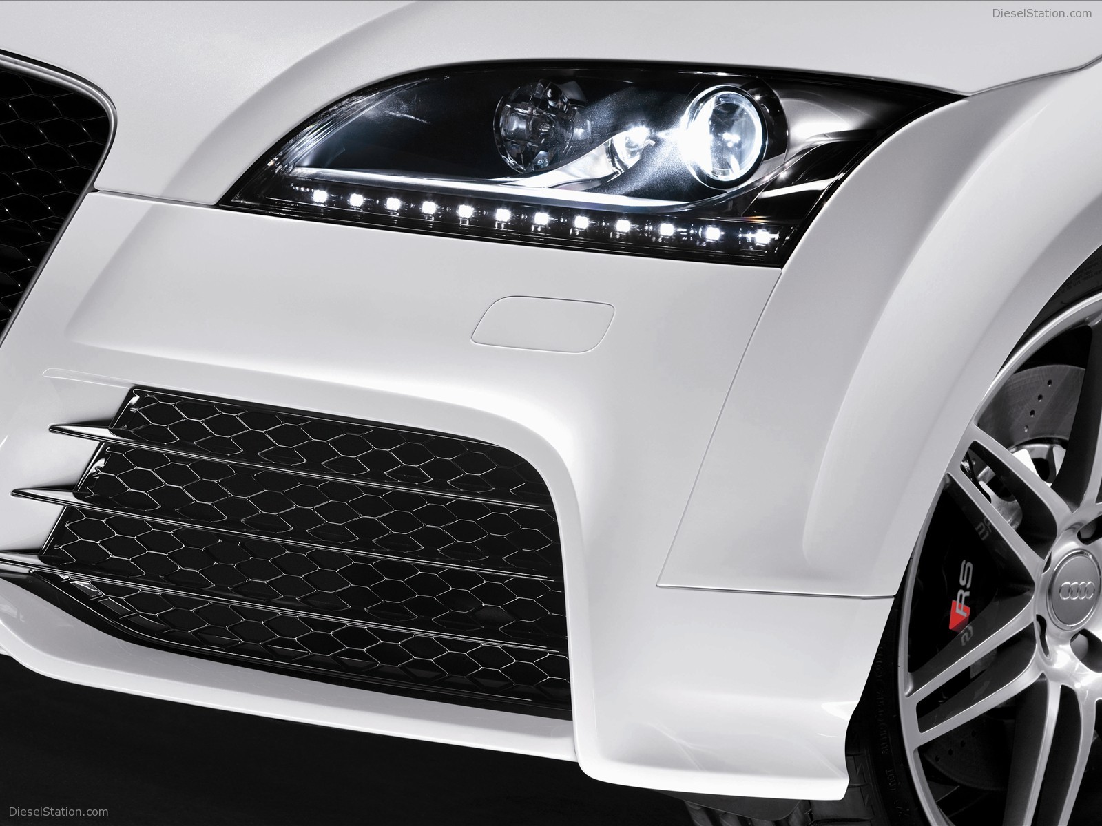 2010 Audi TT RS