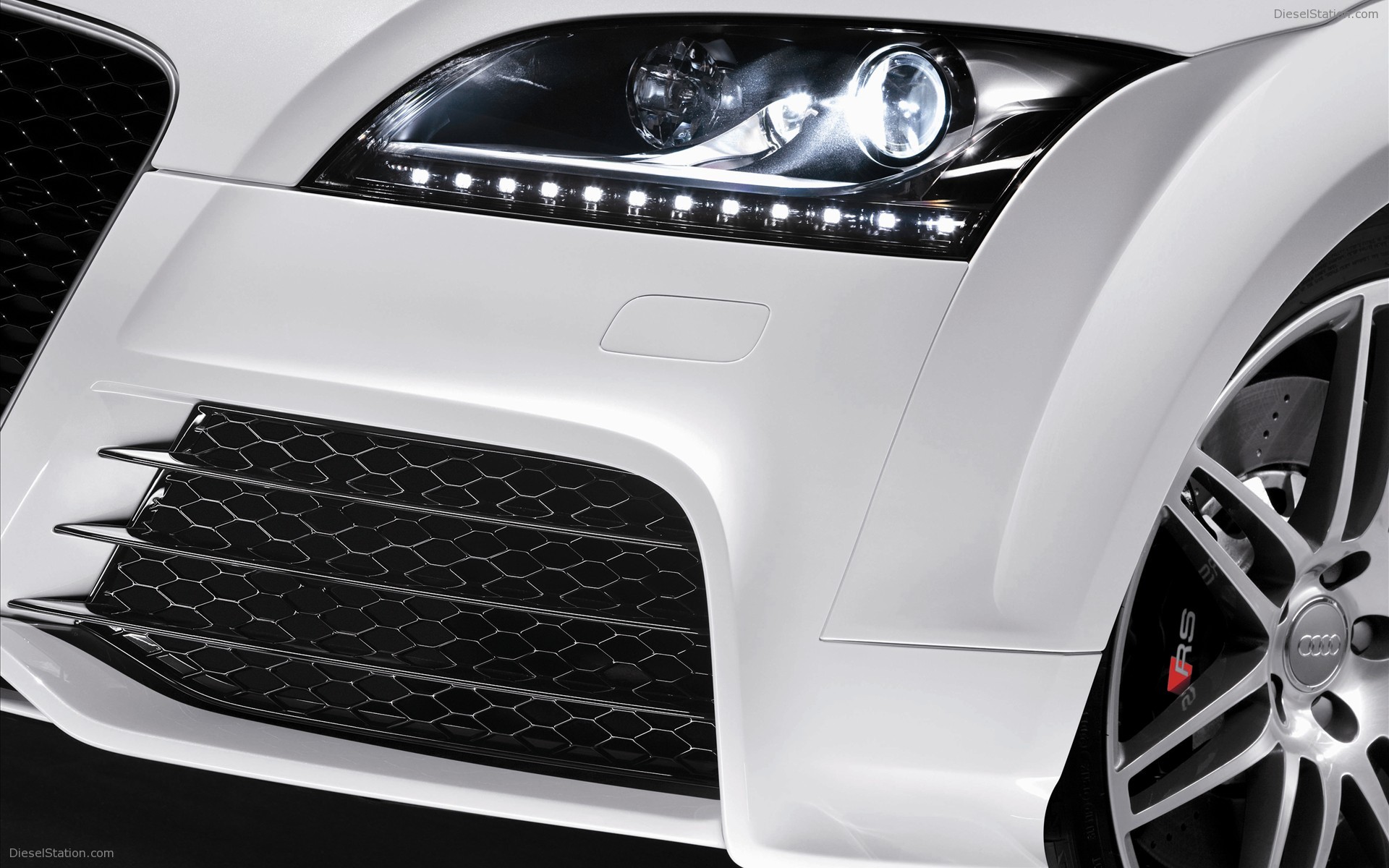 2010 Audi TT RS