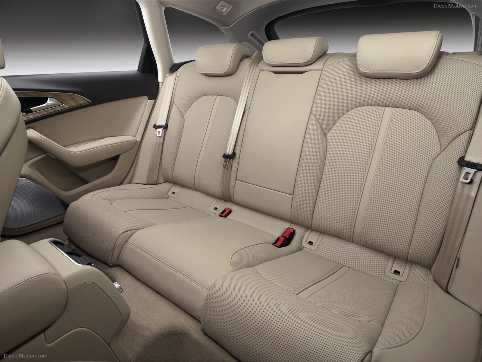Audi A6 Avant 2012