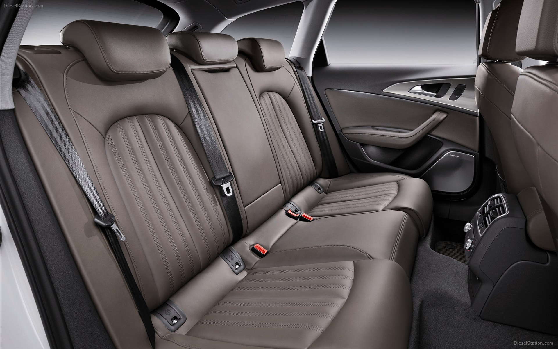 Audi A6 Allroad 2013