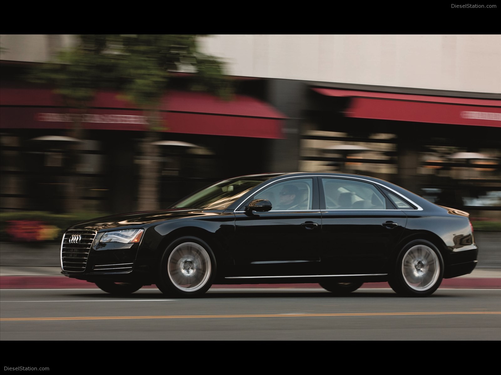 Audi A8 L 2012