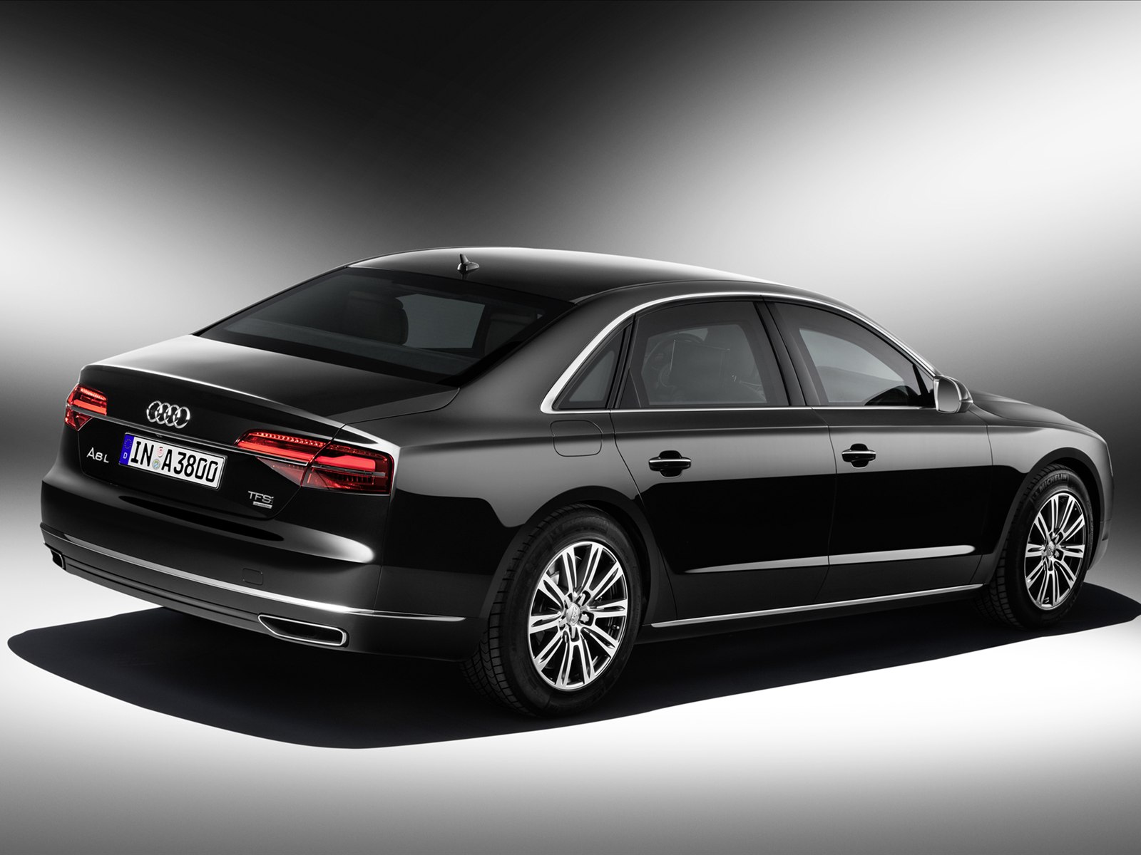 Audi A8 L Security 2015