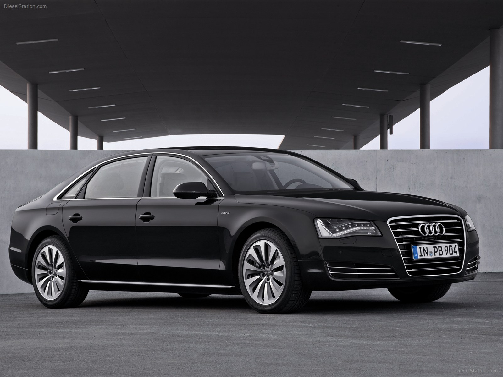 Audi A8 L Hybrid 2013