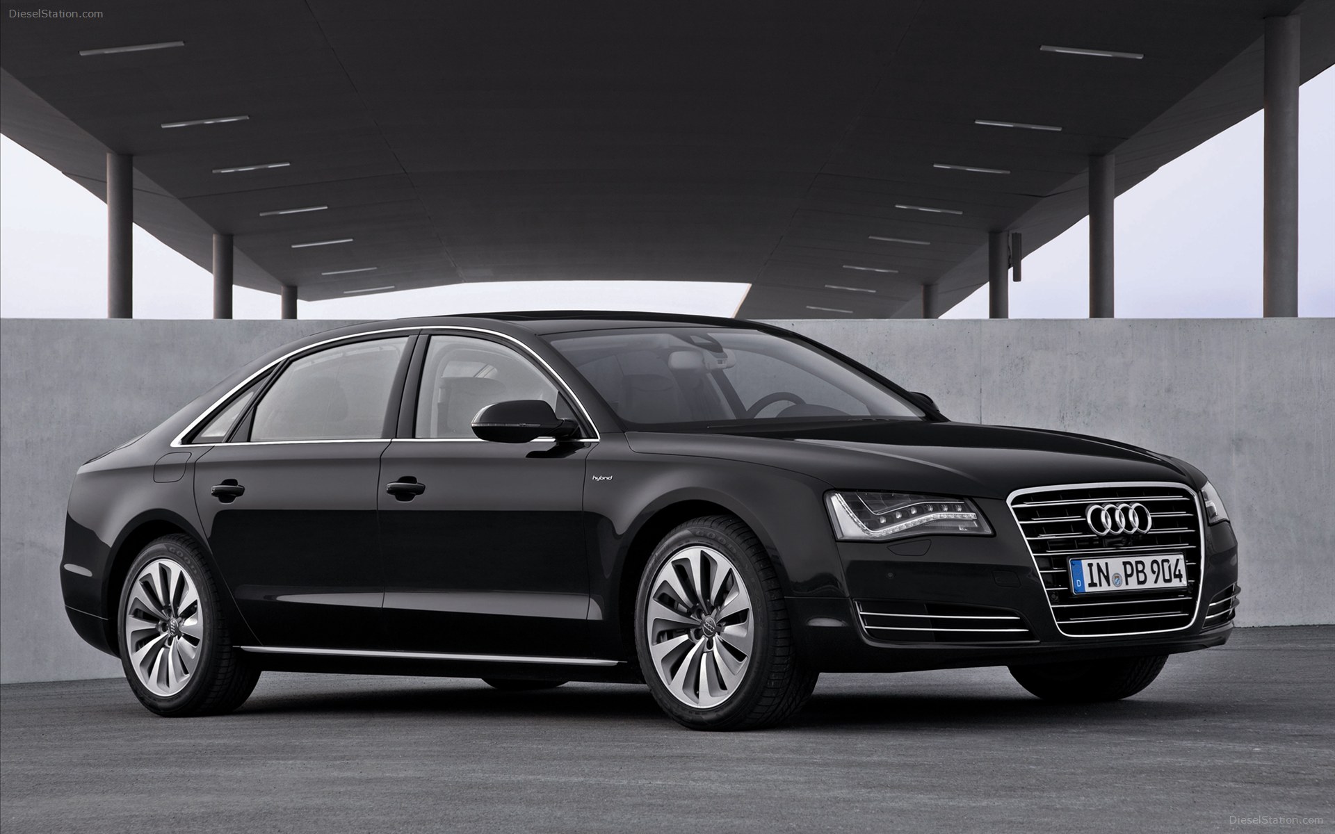 Audi A8 L Hybrid 2013