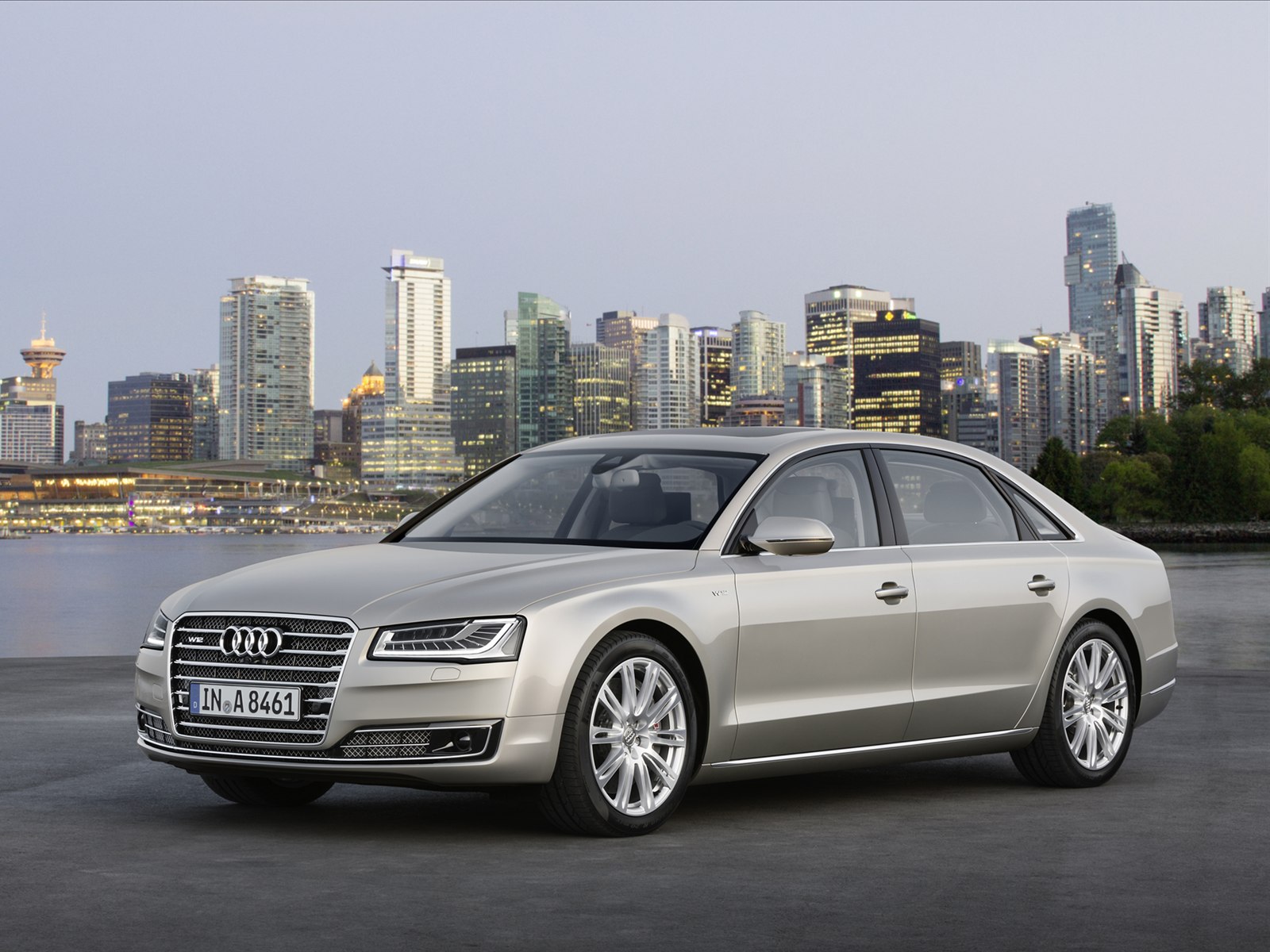 Audi A8L 2014
