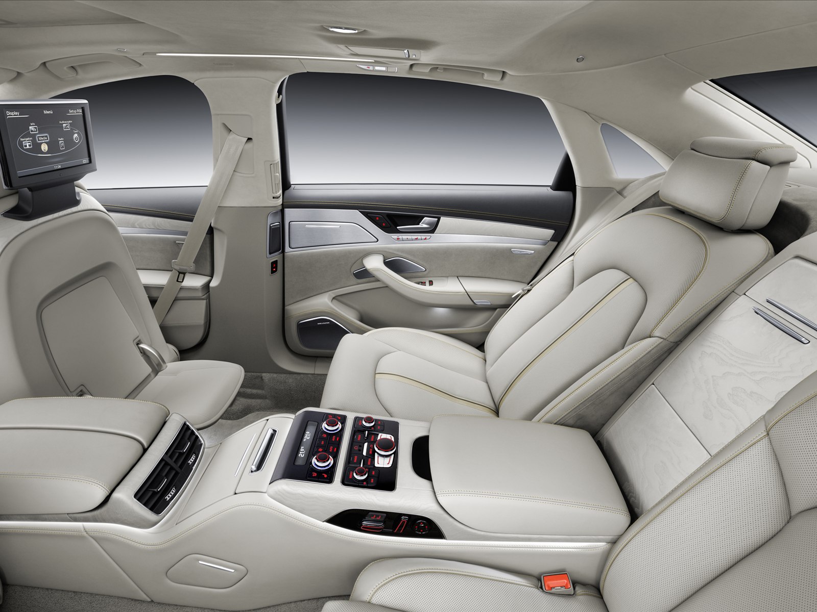 Audi A8L 2014