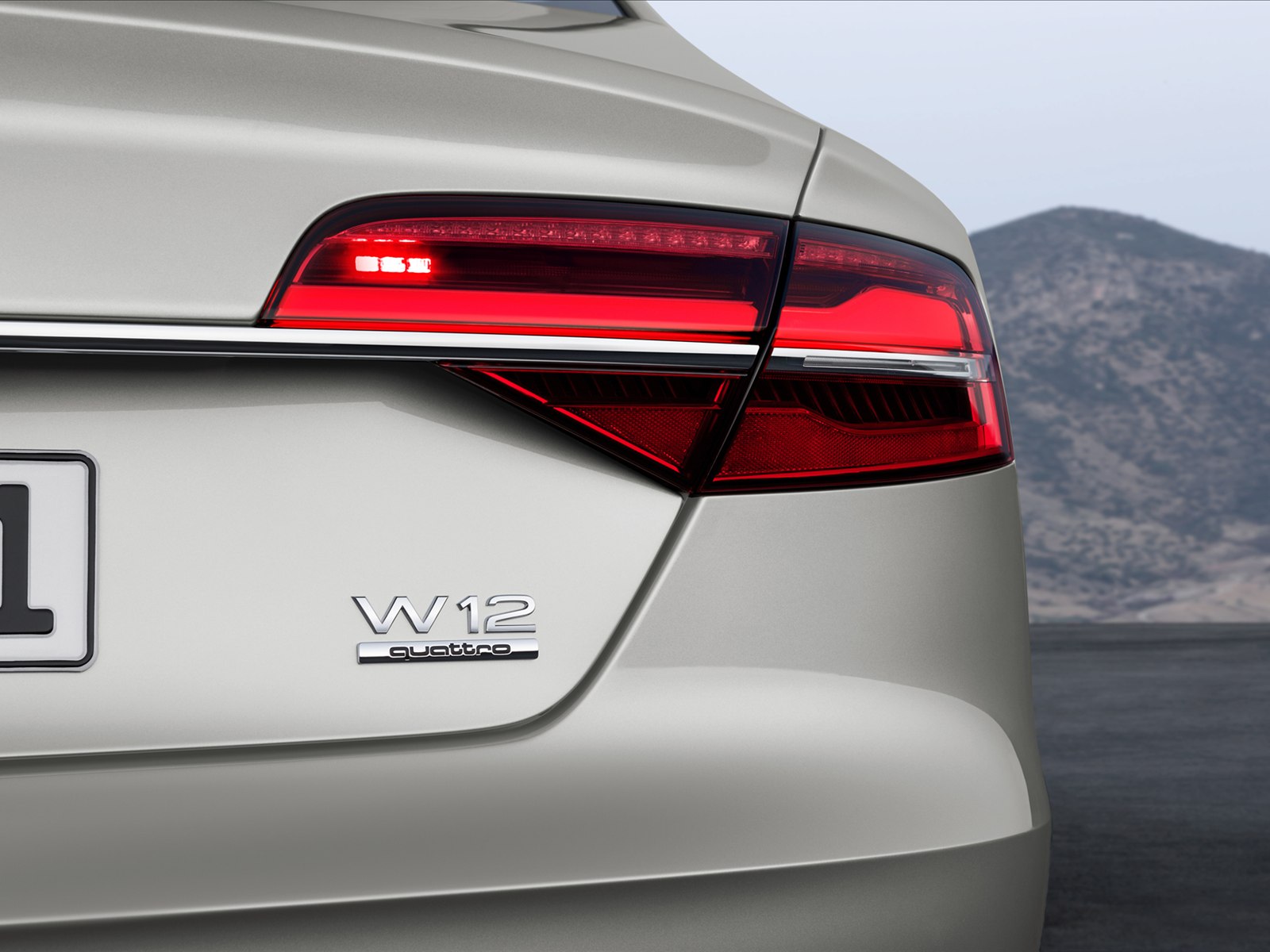 Audi A8L 2014