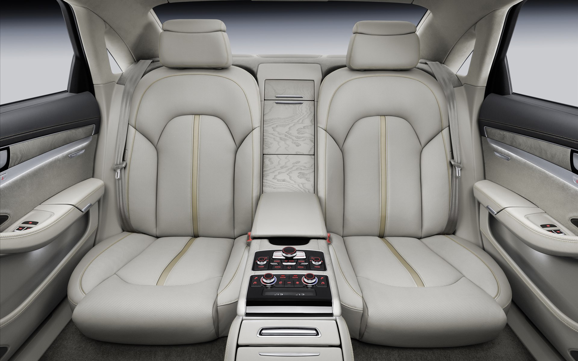 Audi A8L 2014