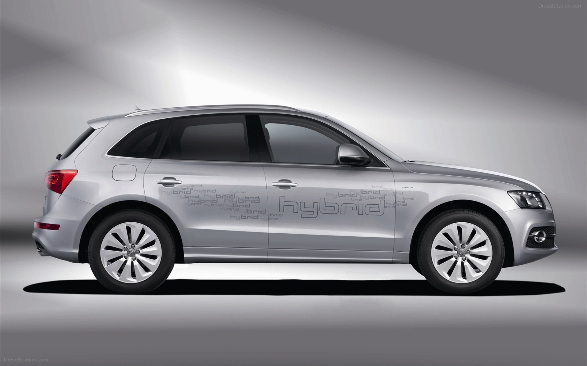 Audi Q5 Hybrid Quattro 2012