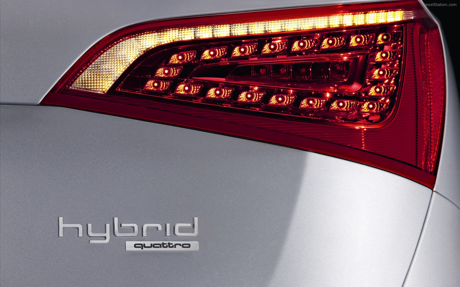 Audi Q5 Hybrid Quattro 2012