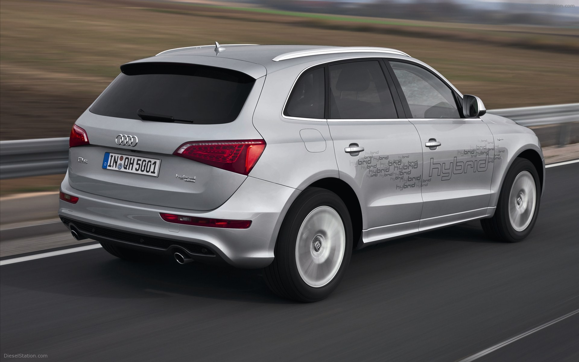 Audi Q5 Hybrid Quattro 2012