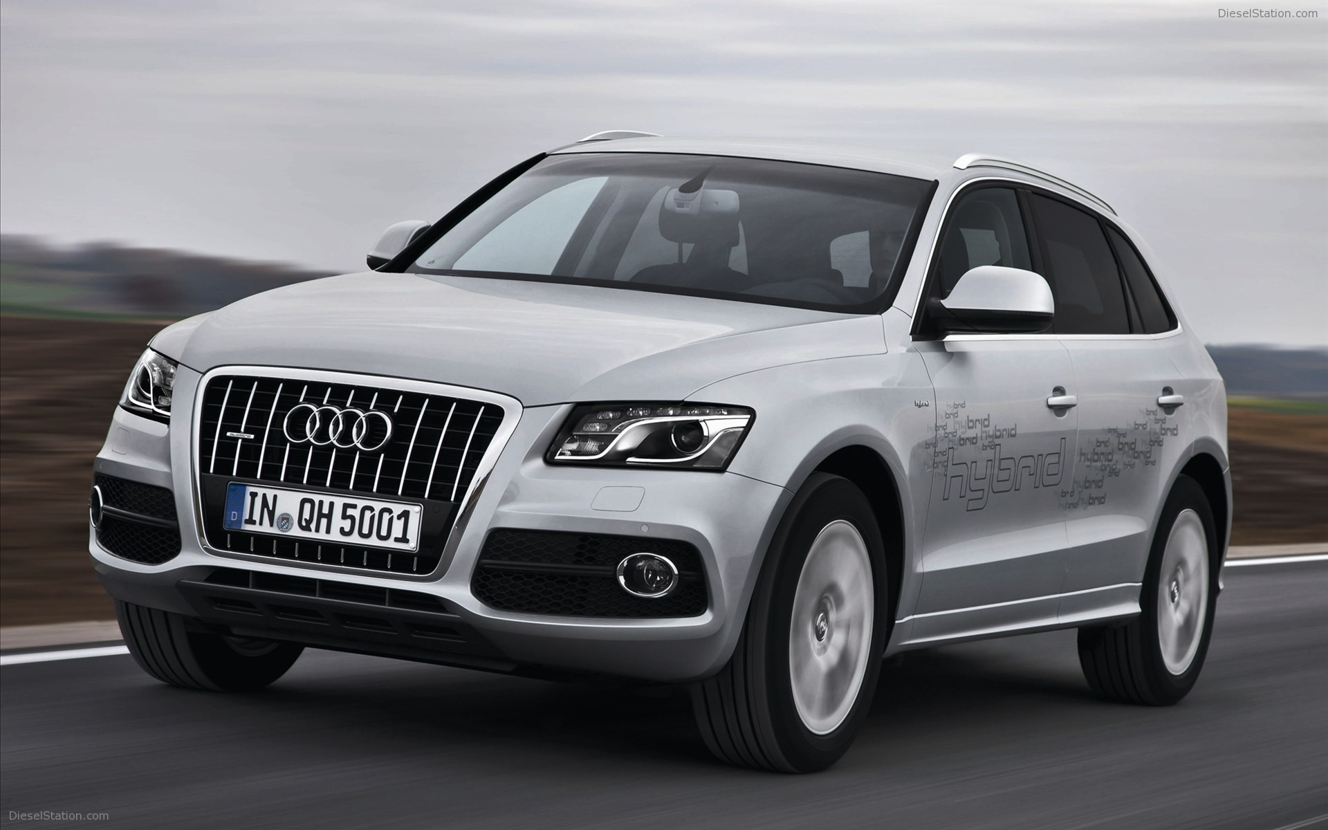Audi Q5 Hybrid Quattro 2012