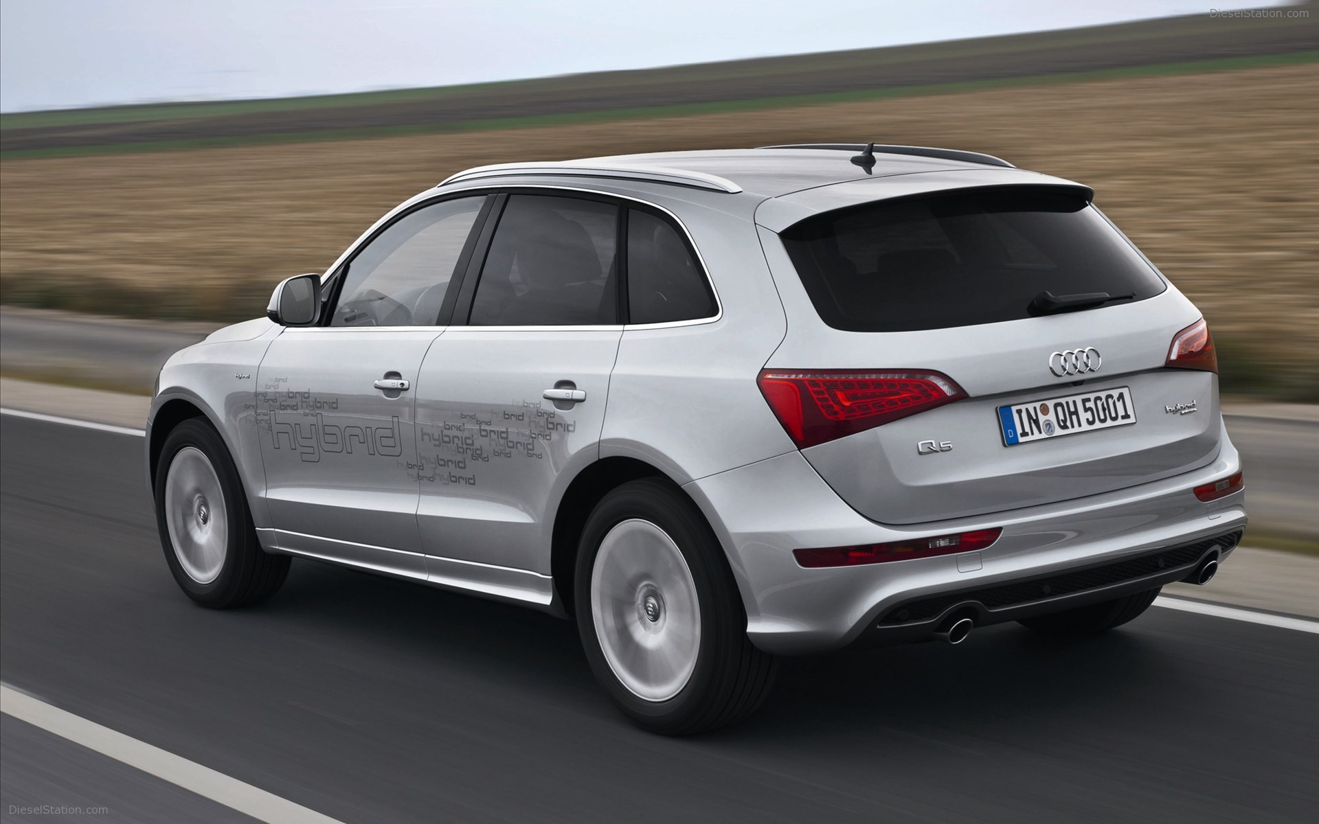 Audi Q5 Hybrid Quattro 2012