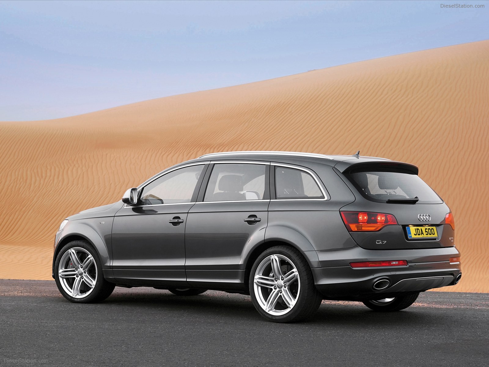 Audi Q7 V12 2010