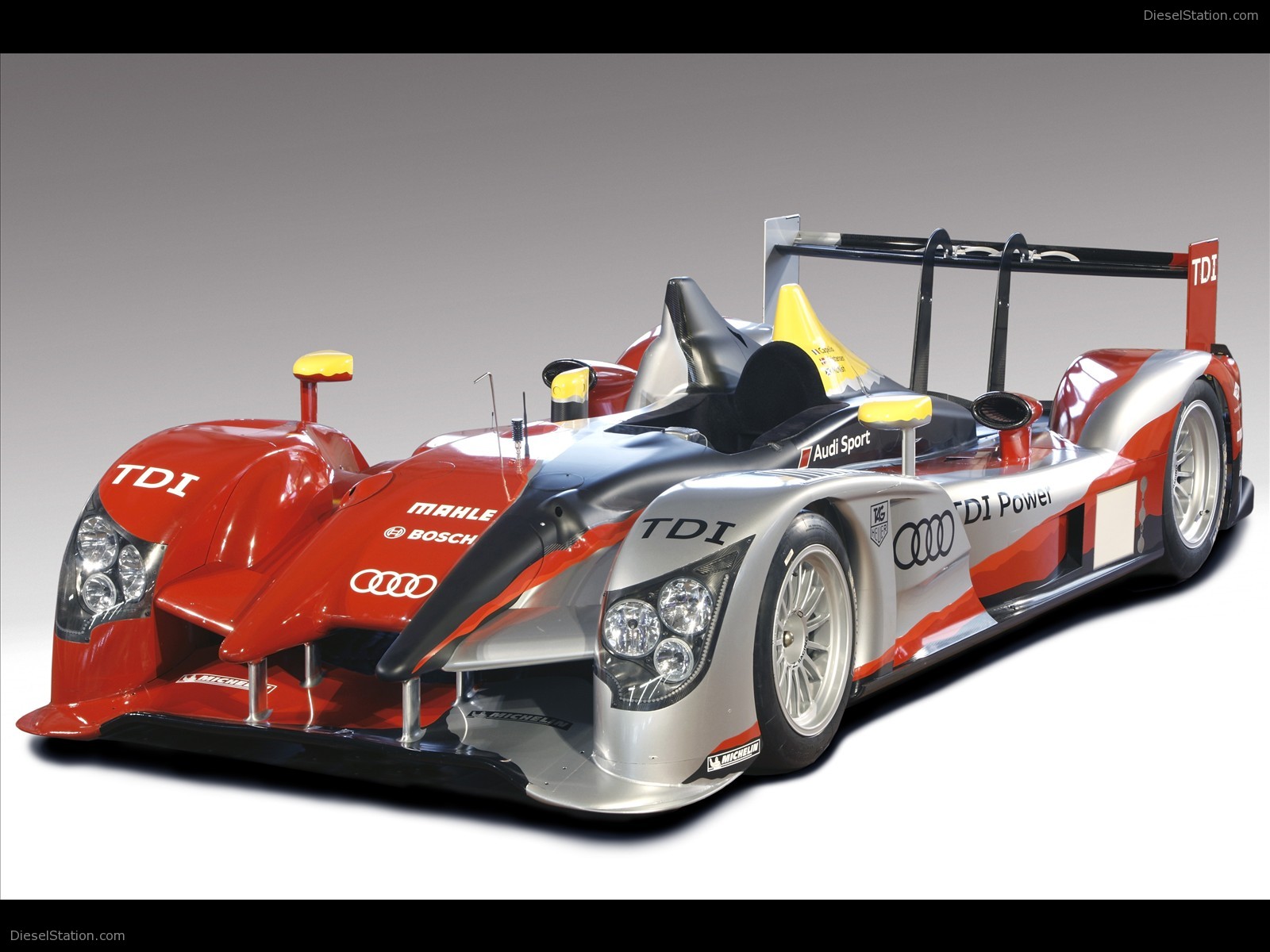 Audi R15 TDI 2010