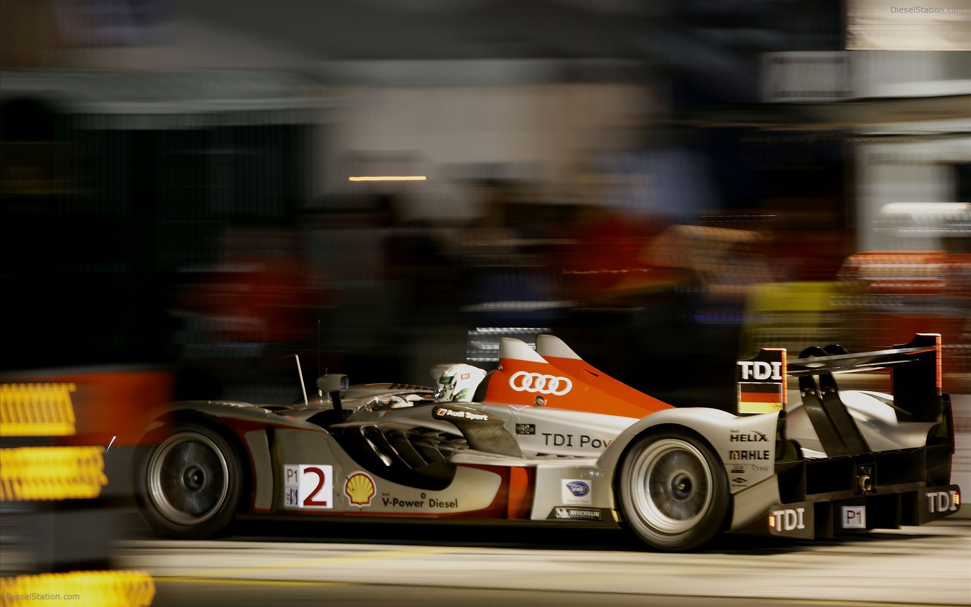 Audi R15 TDI Petit Le Mans Race