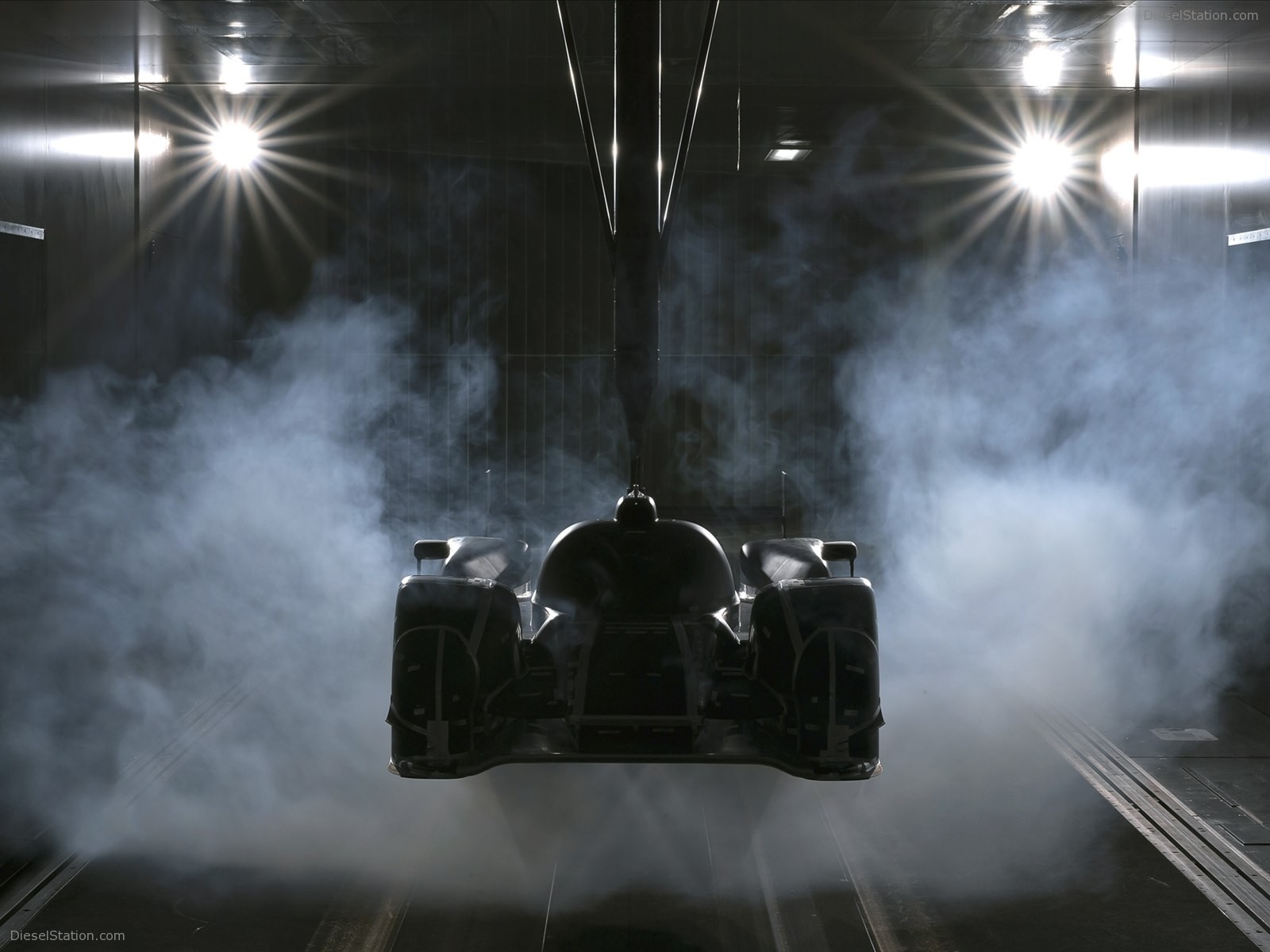 Audi R18 LMP1 Sports Car 2011