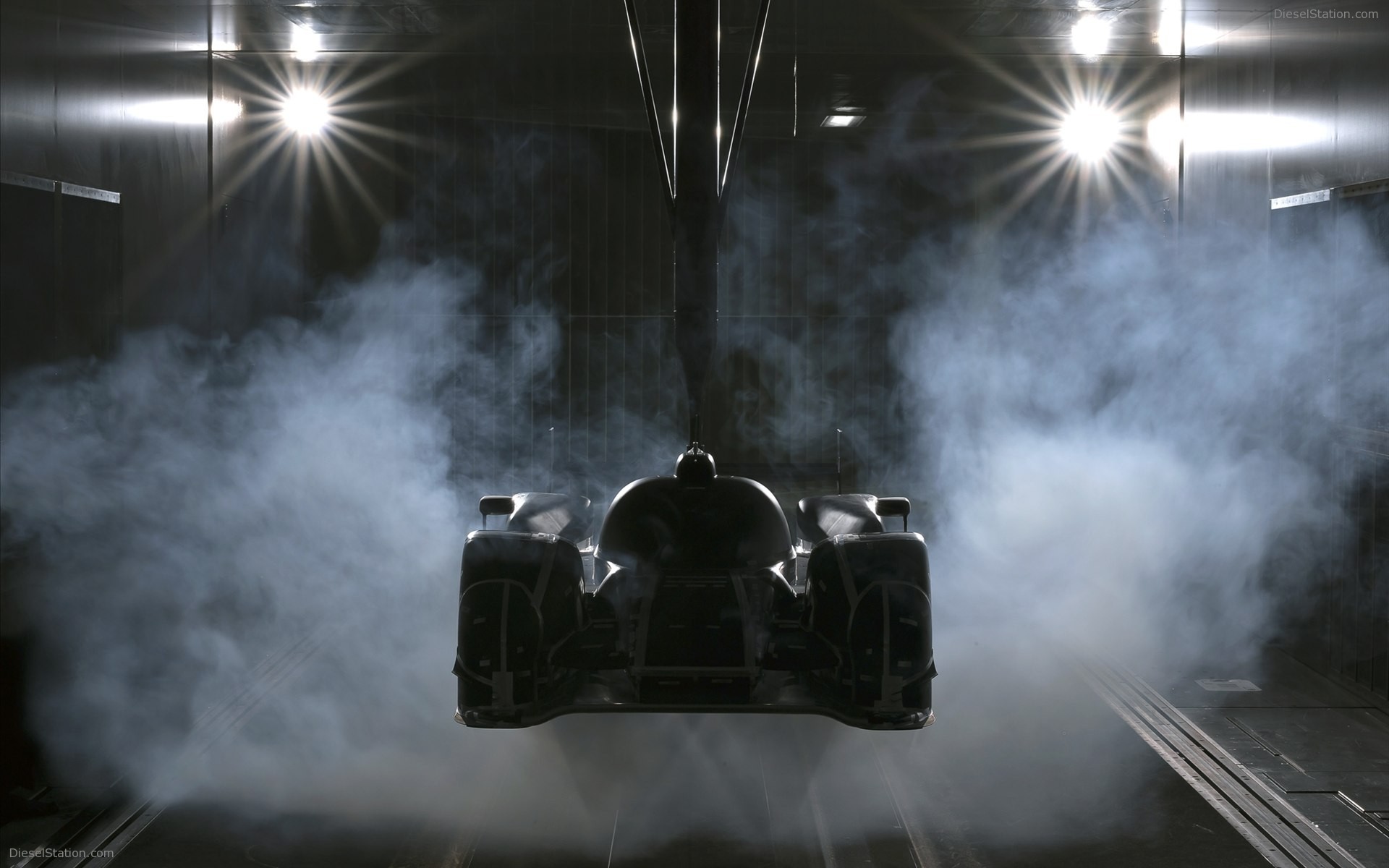 Audi R18 LMP1 Sports Car 2011