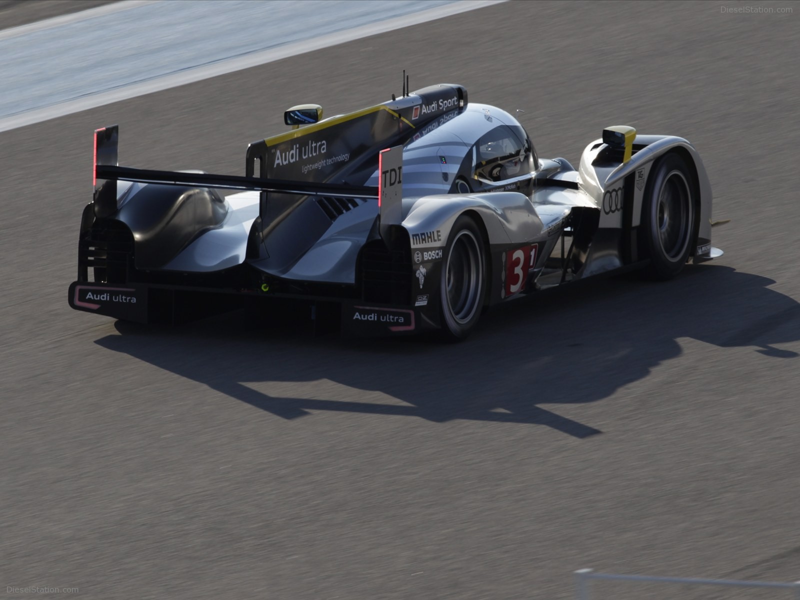 Audi R18 TDI 2011