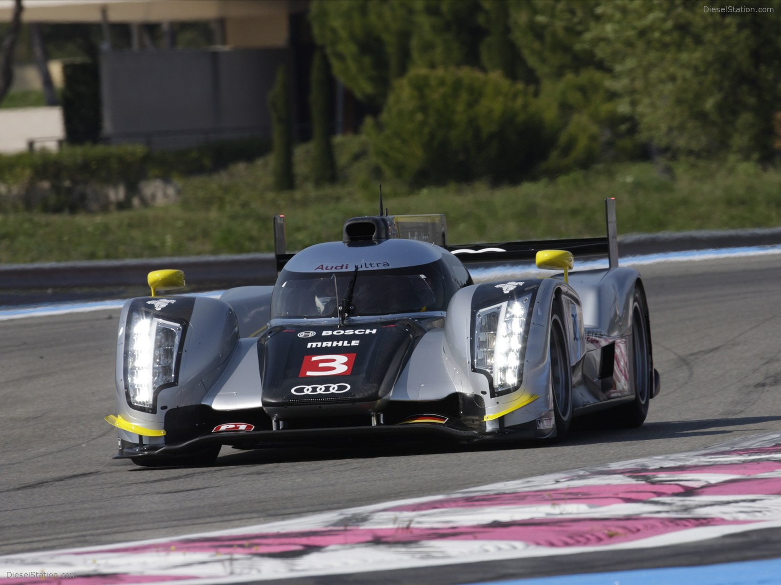 Audi R18 TDI 2011