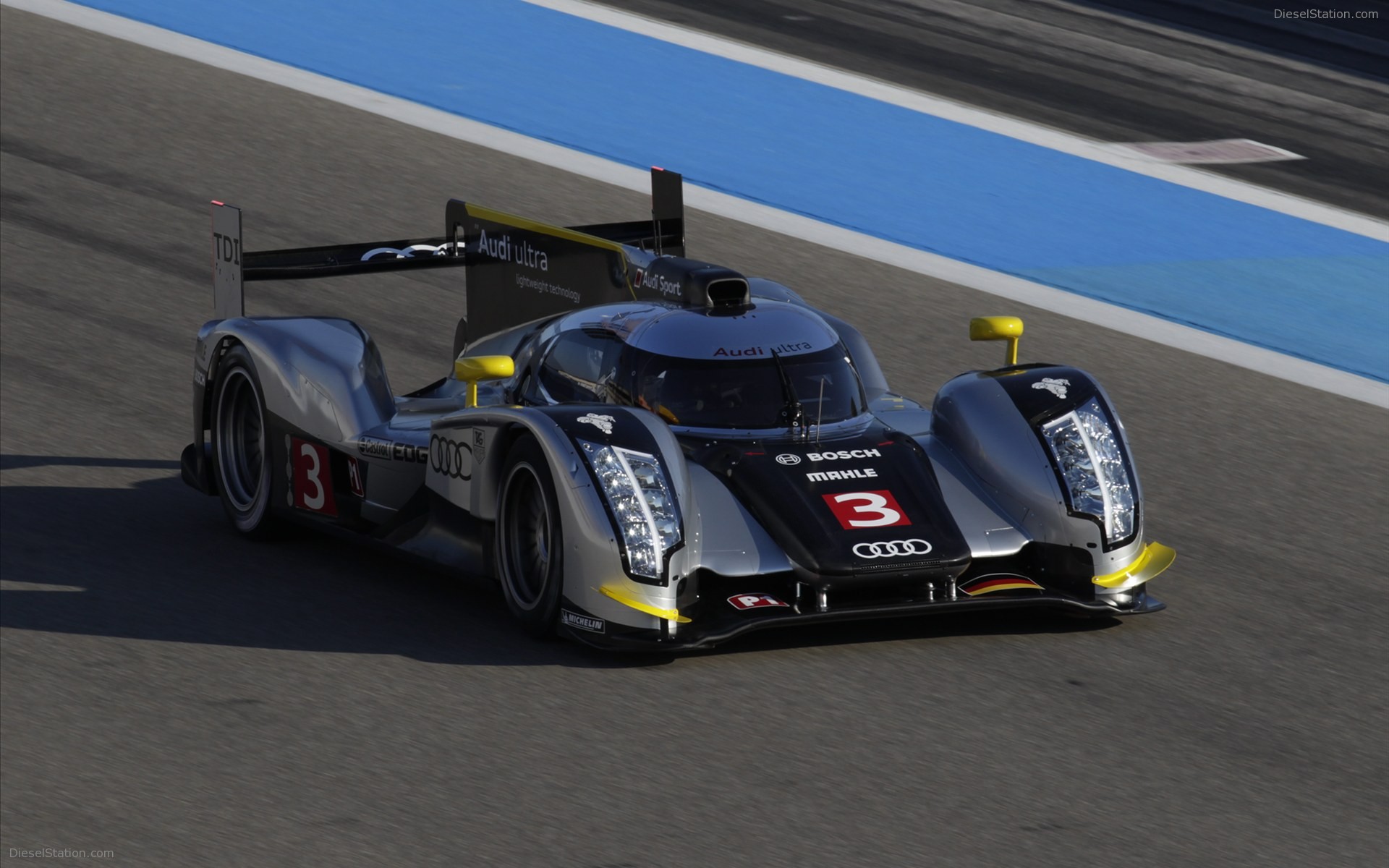 Audi R18 TDI 2011
