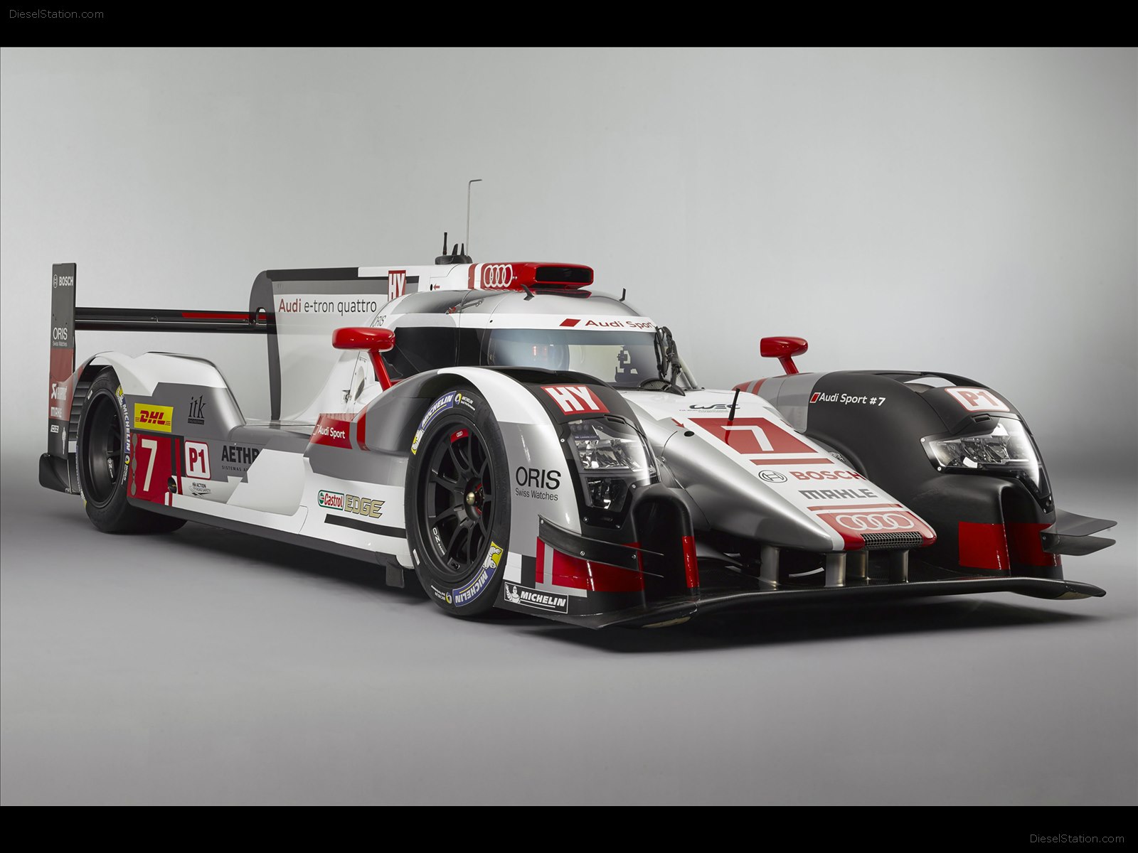Audi R18 e-tron quattro 2015