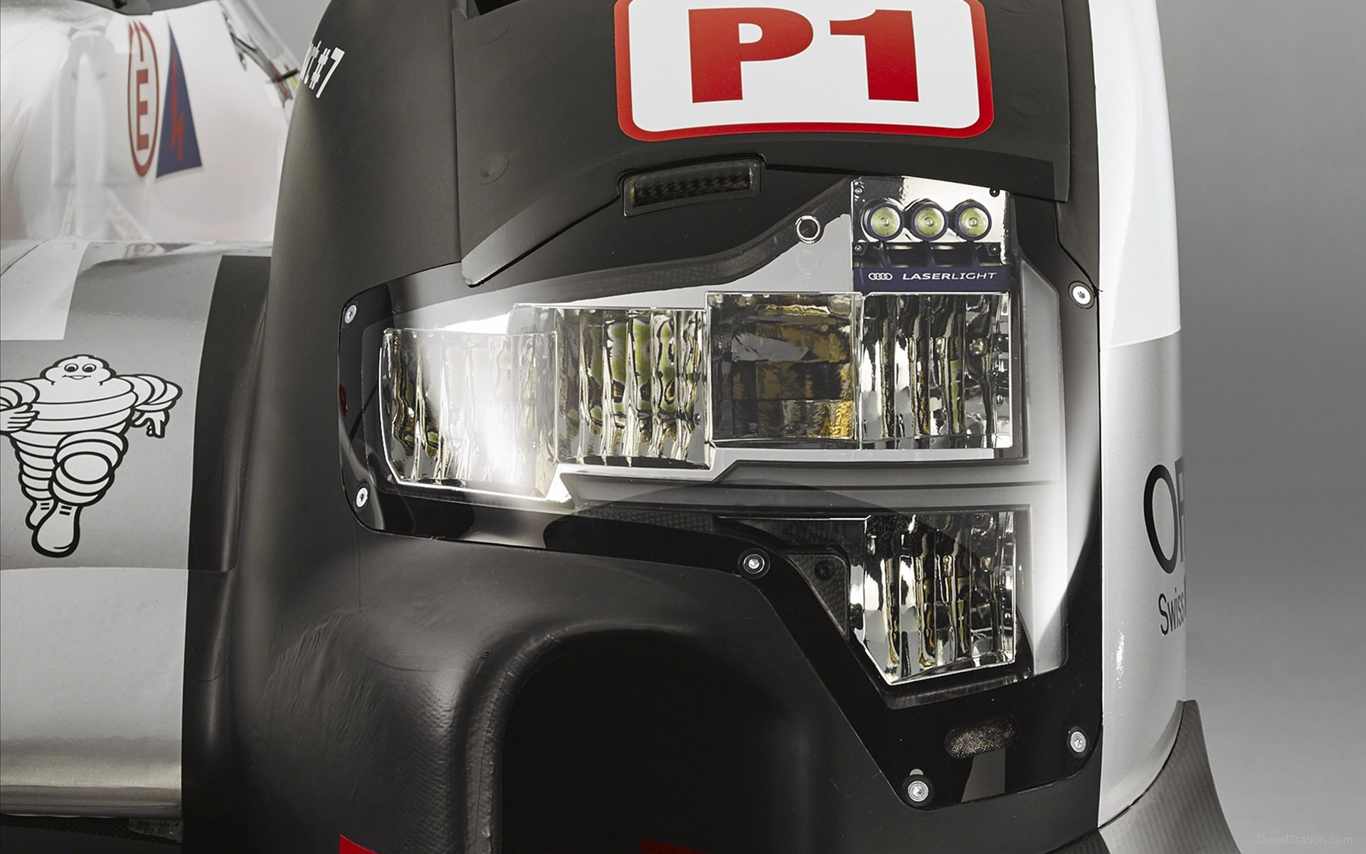 Audi R18 e-tron quattro 2015