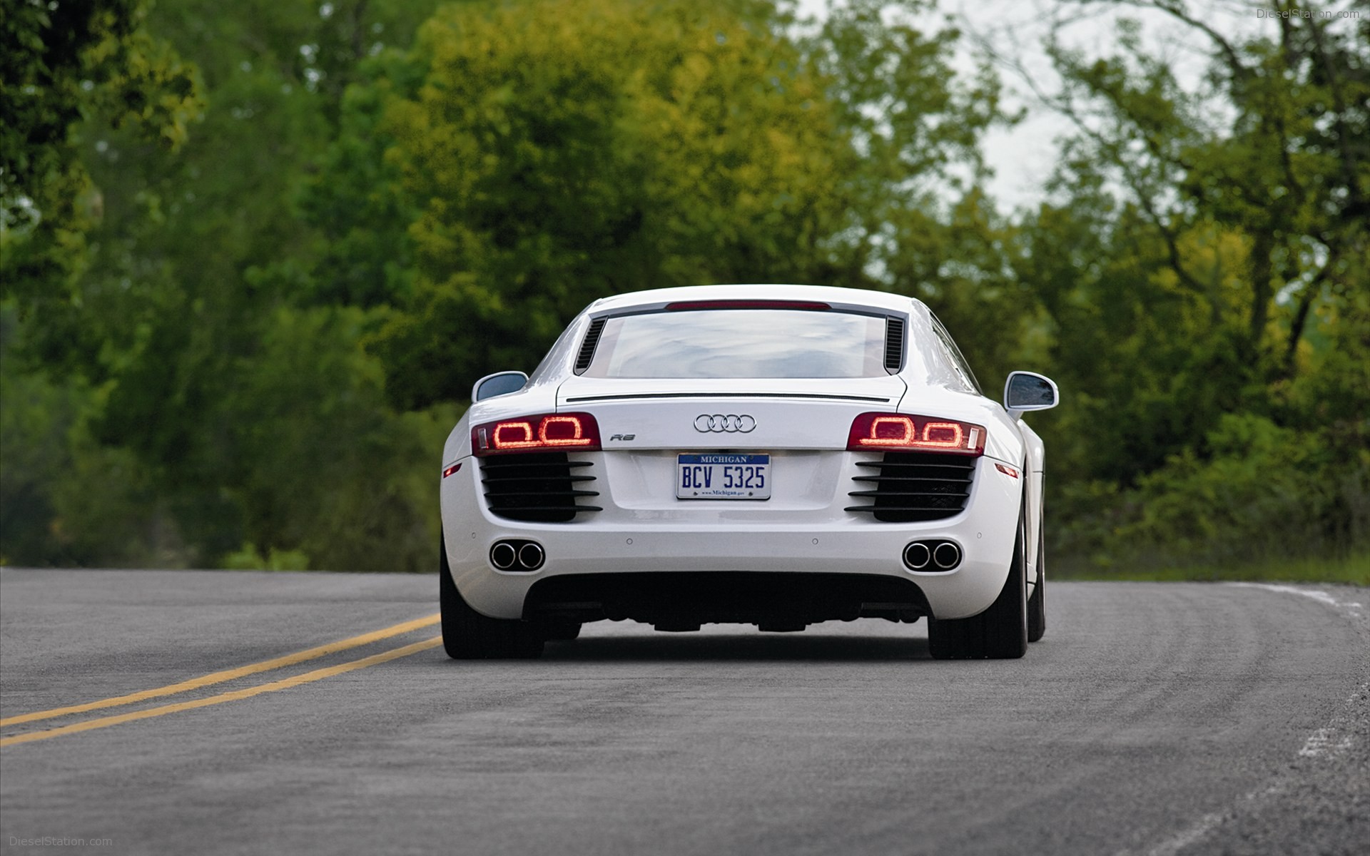 Audi R8 2011