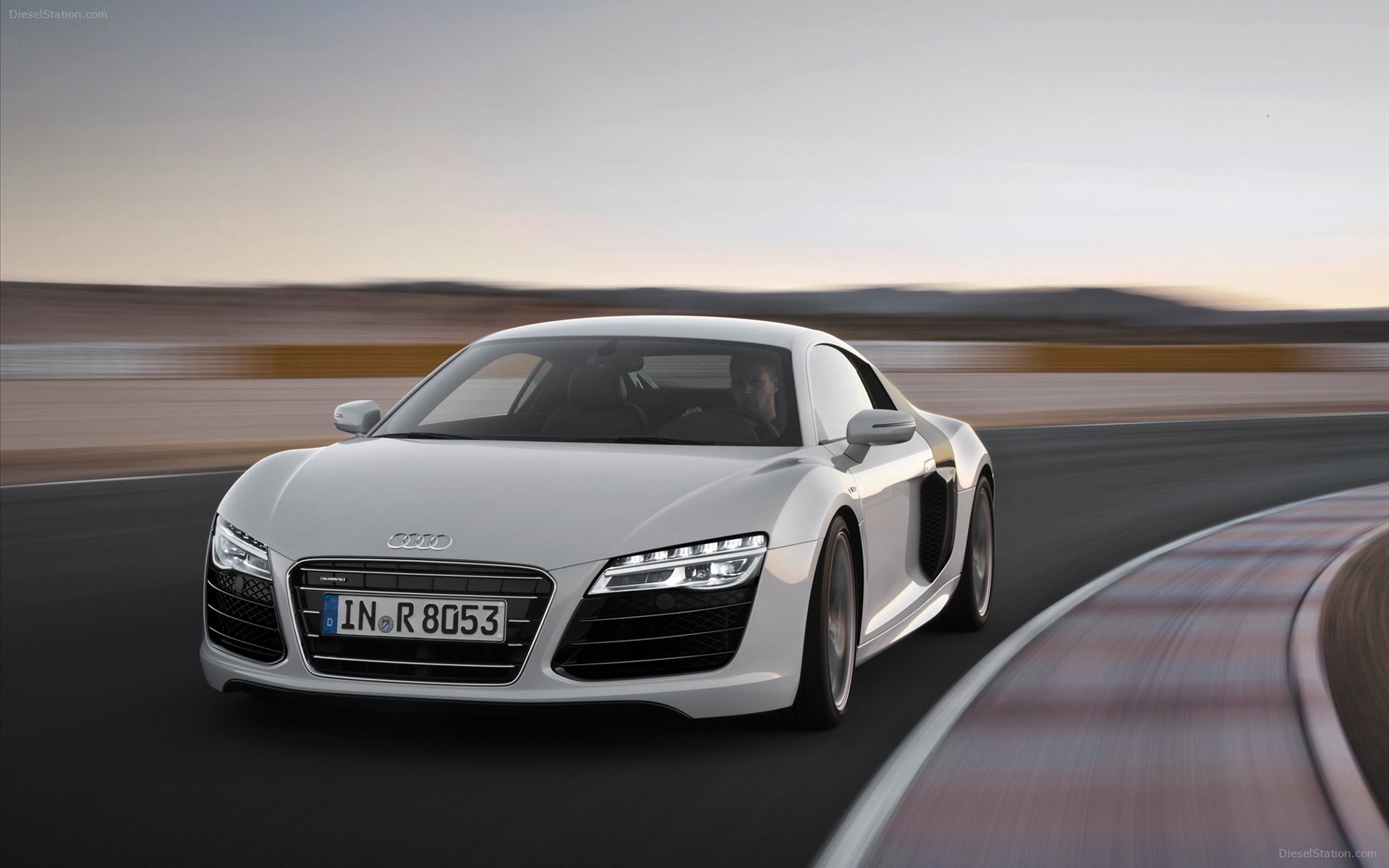 Audi R8 2013