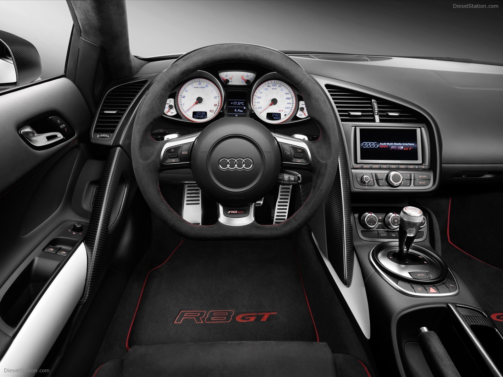 Audi R8 GT 2011