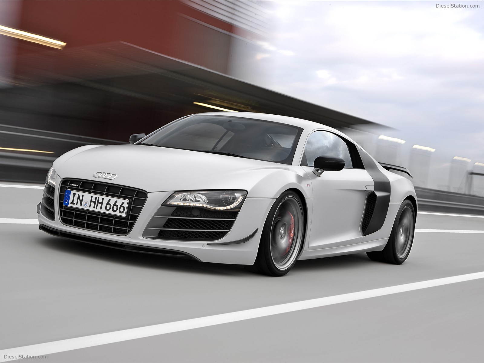 Audi R8 GT 2011