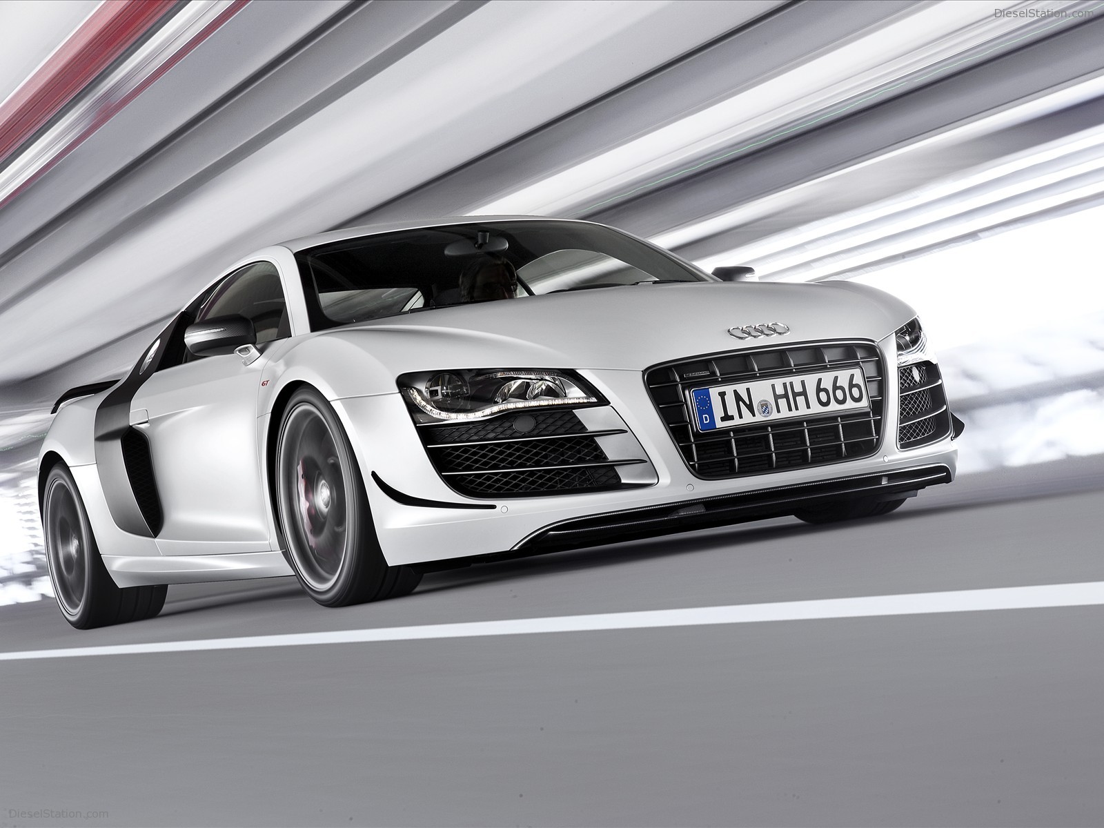 Audi R8 GT 2011