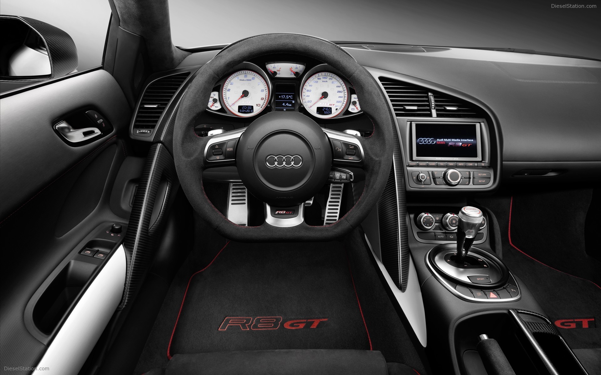 Audi R8 GT 2011