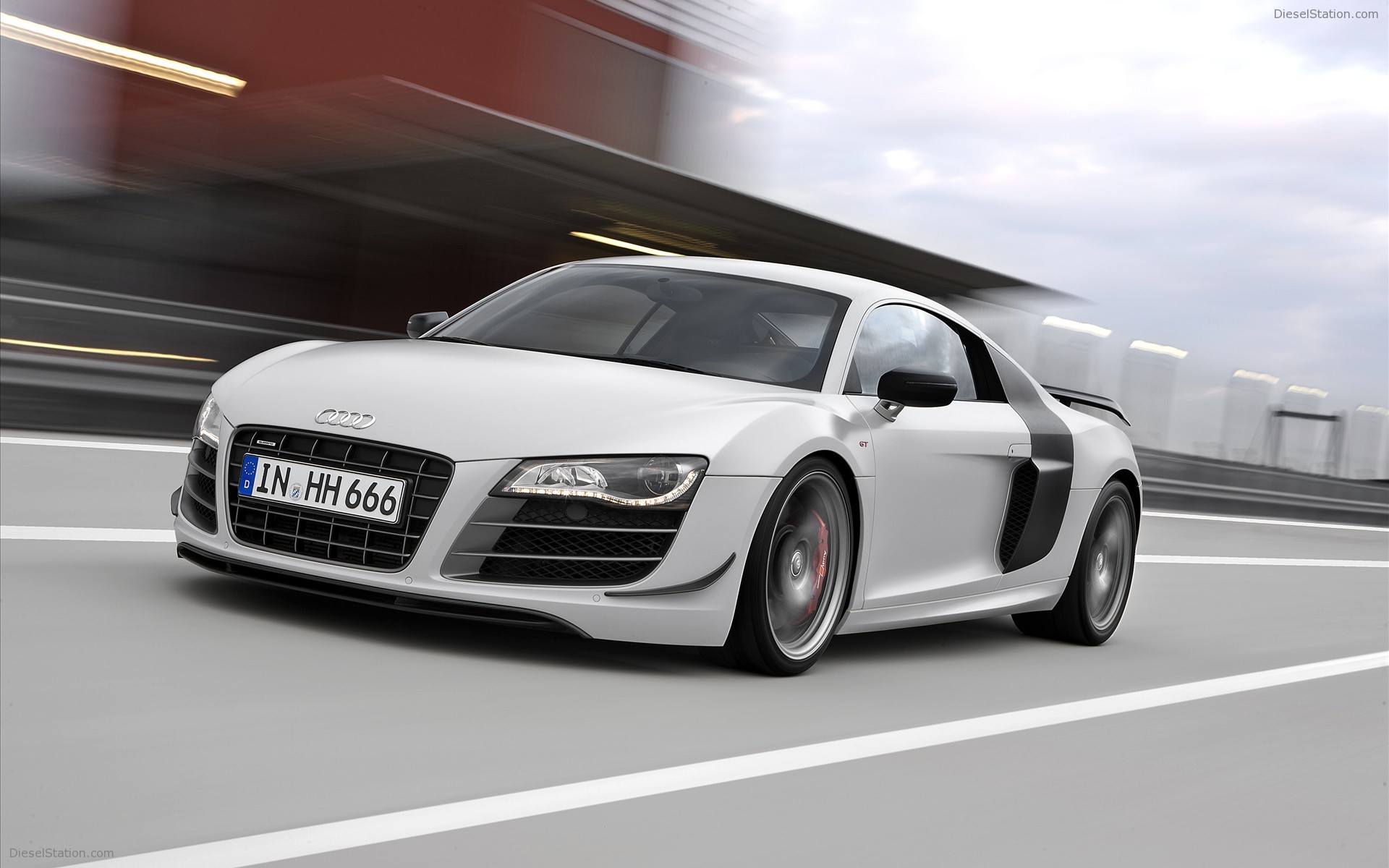 Audi R8 GT 2011