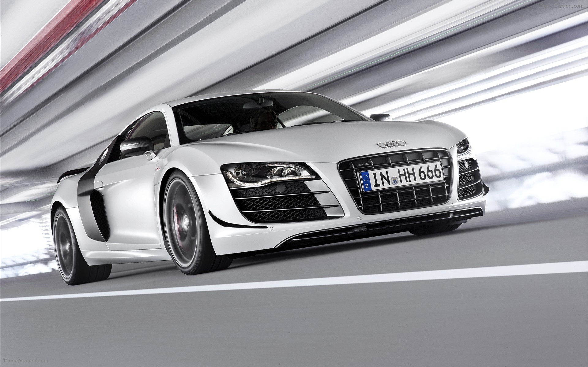 Audi R8 GT 2011