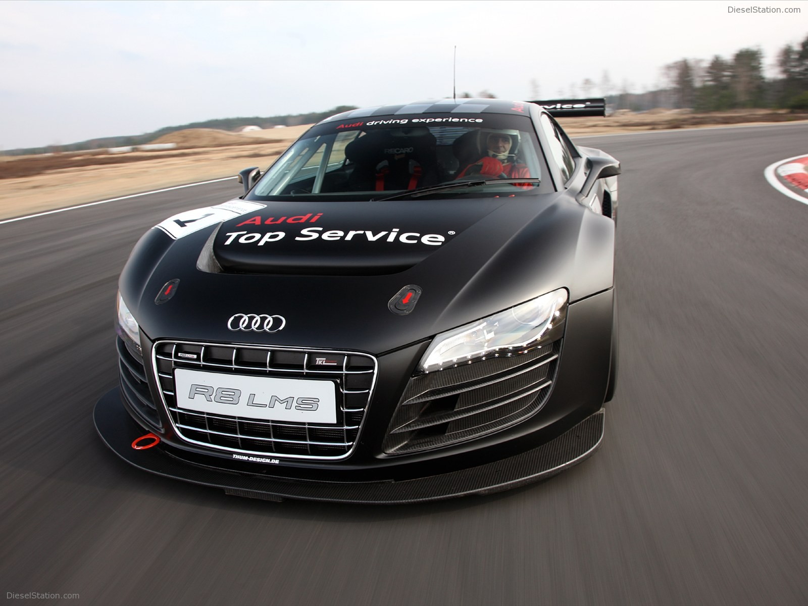 Audi R8 LMS 2011
