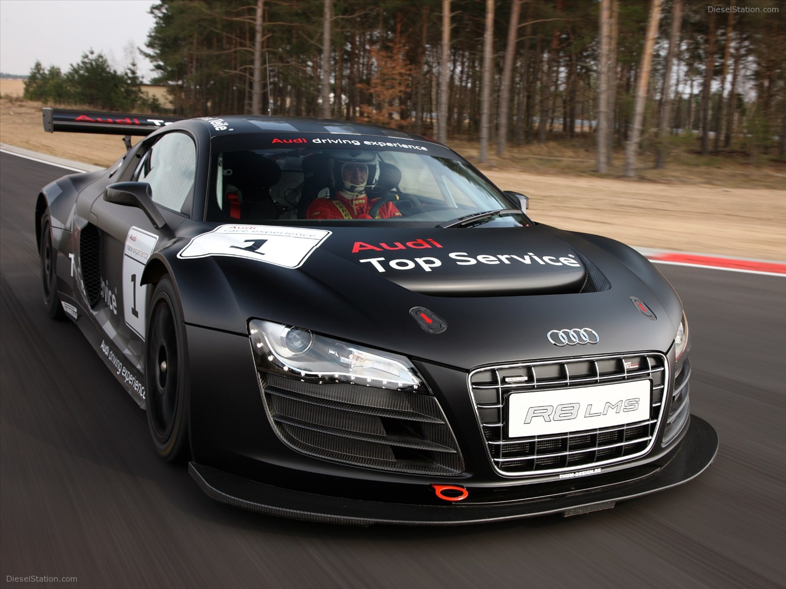 Audi R8 LMS 2011