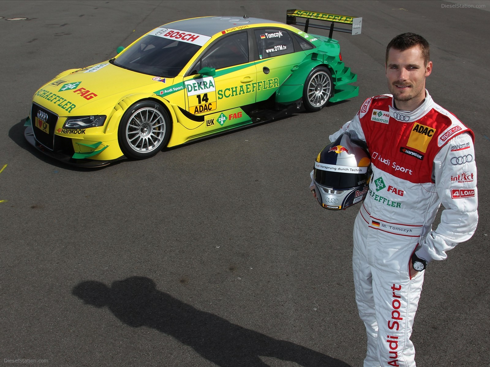 Audi R8 LMS 2011