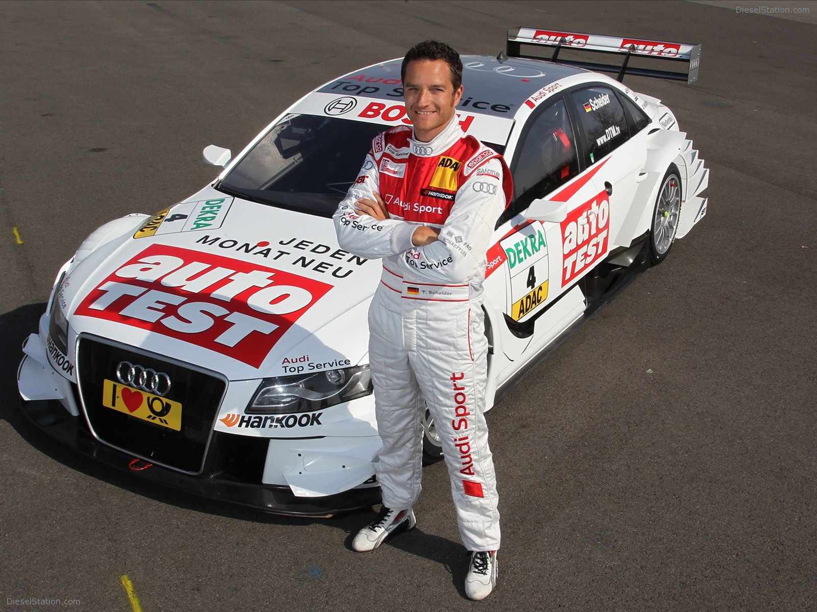 Audi R8 LMS 2011