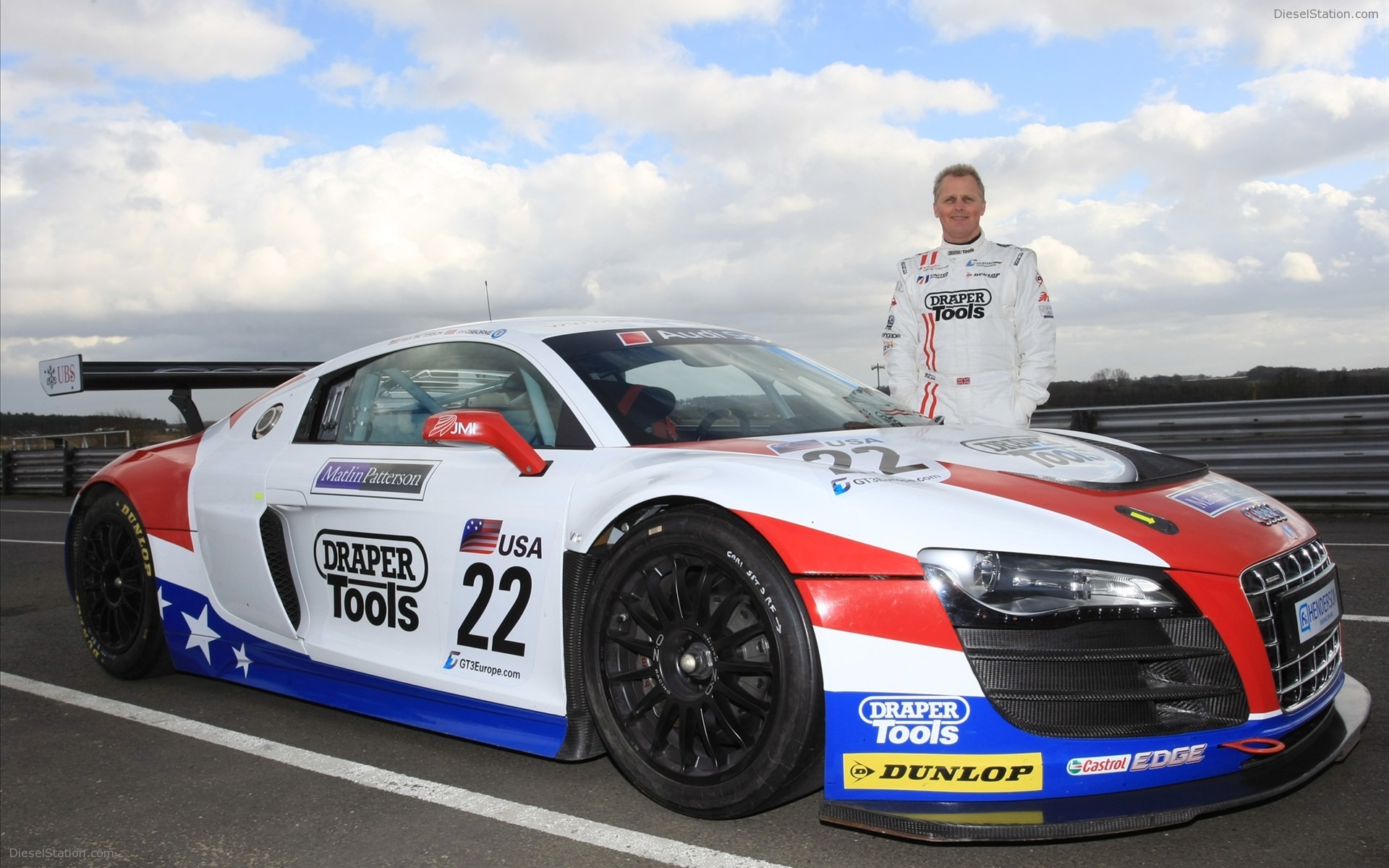 Audi R8 LMS 2011
