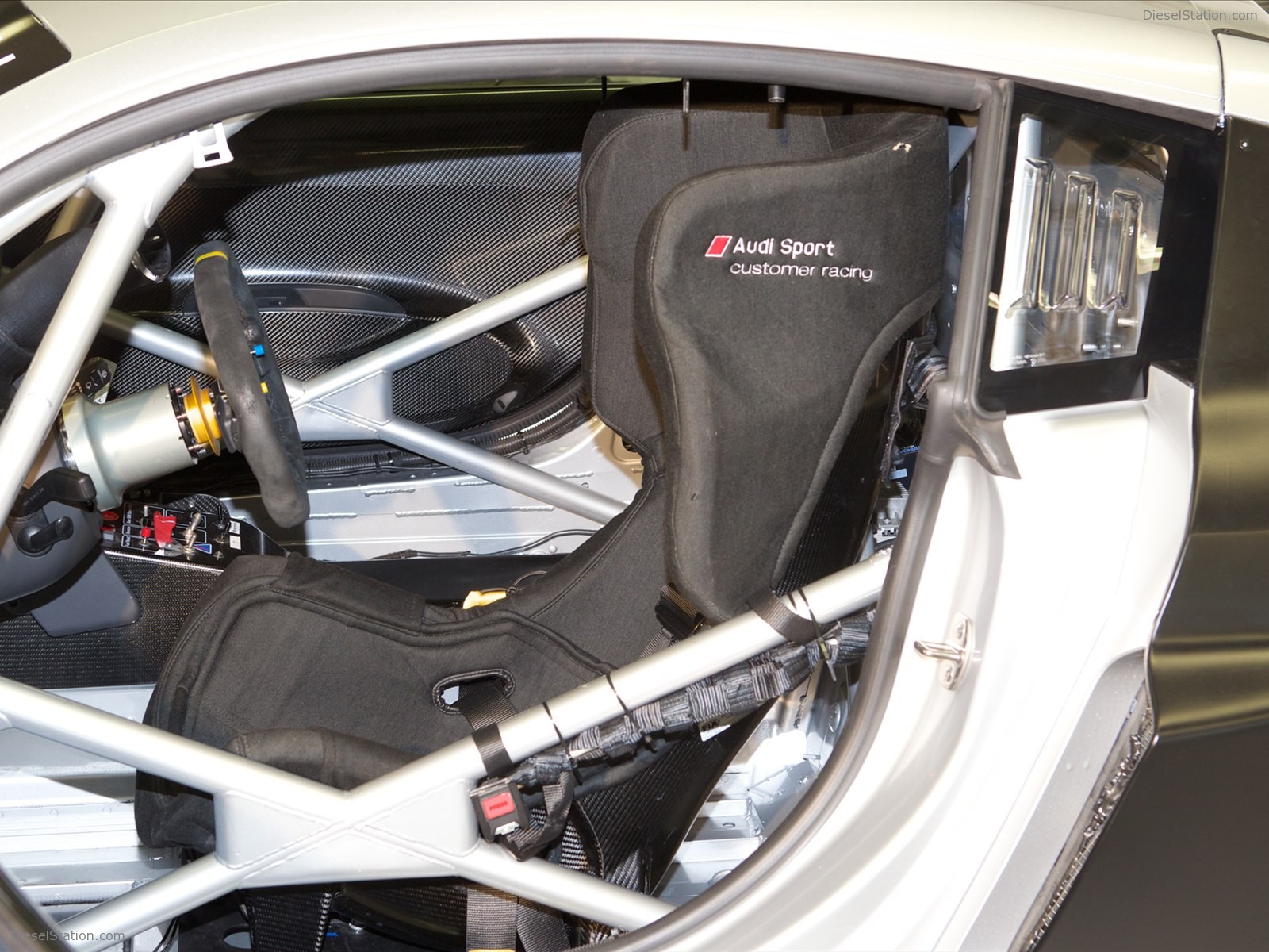 Audi R8 LMS Ultra 2012